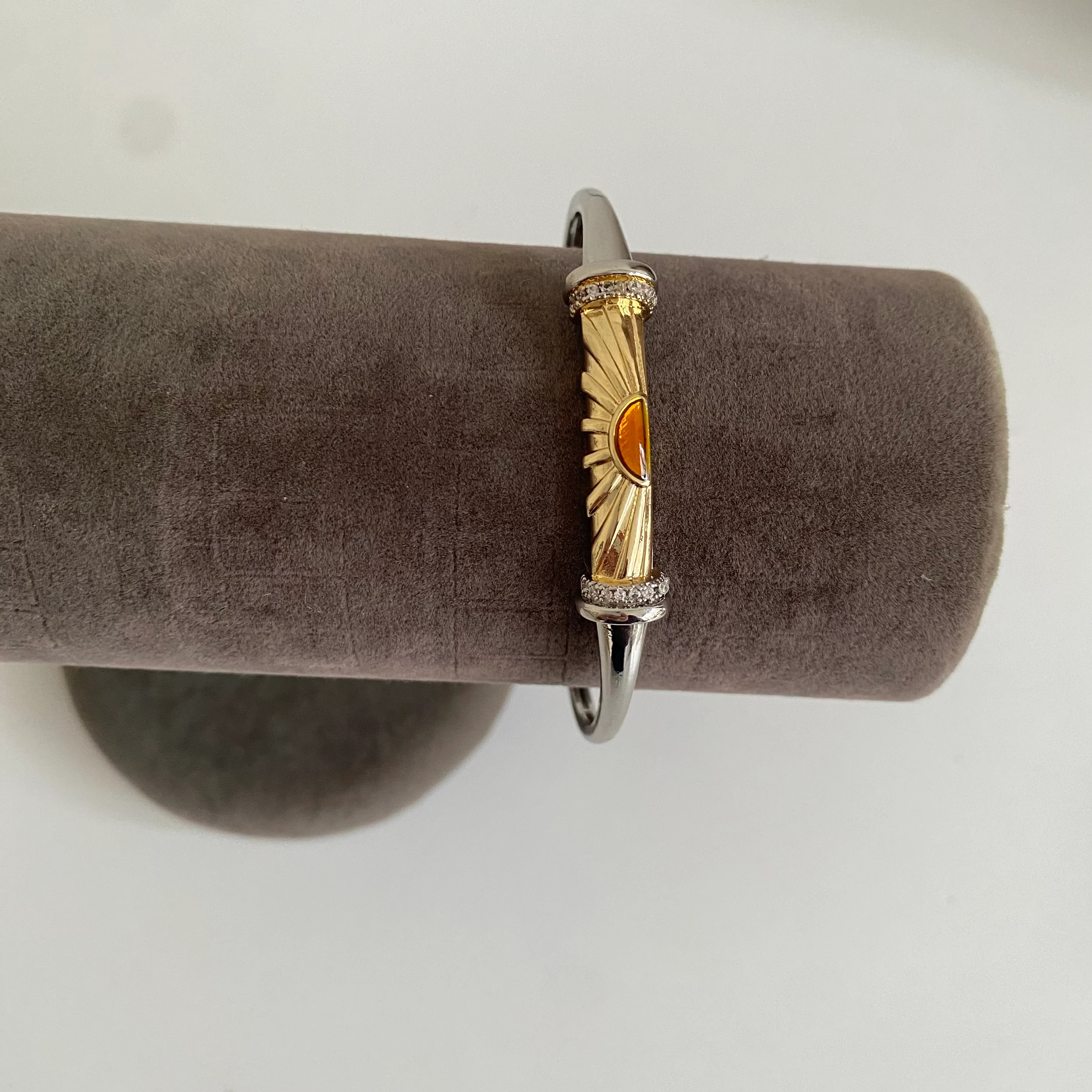 Gold Desenli Çift Renk Kelepçe Bileklik