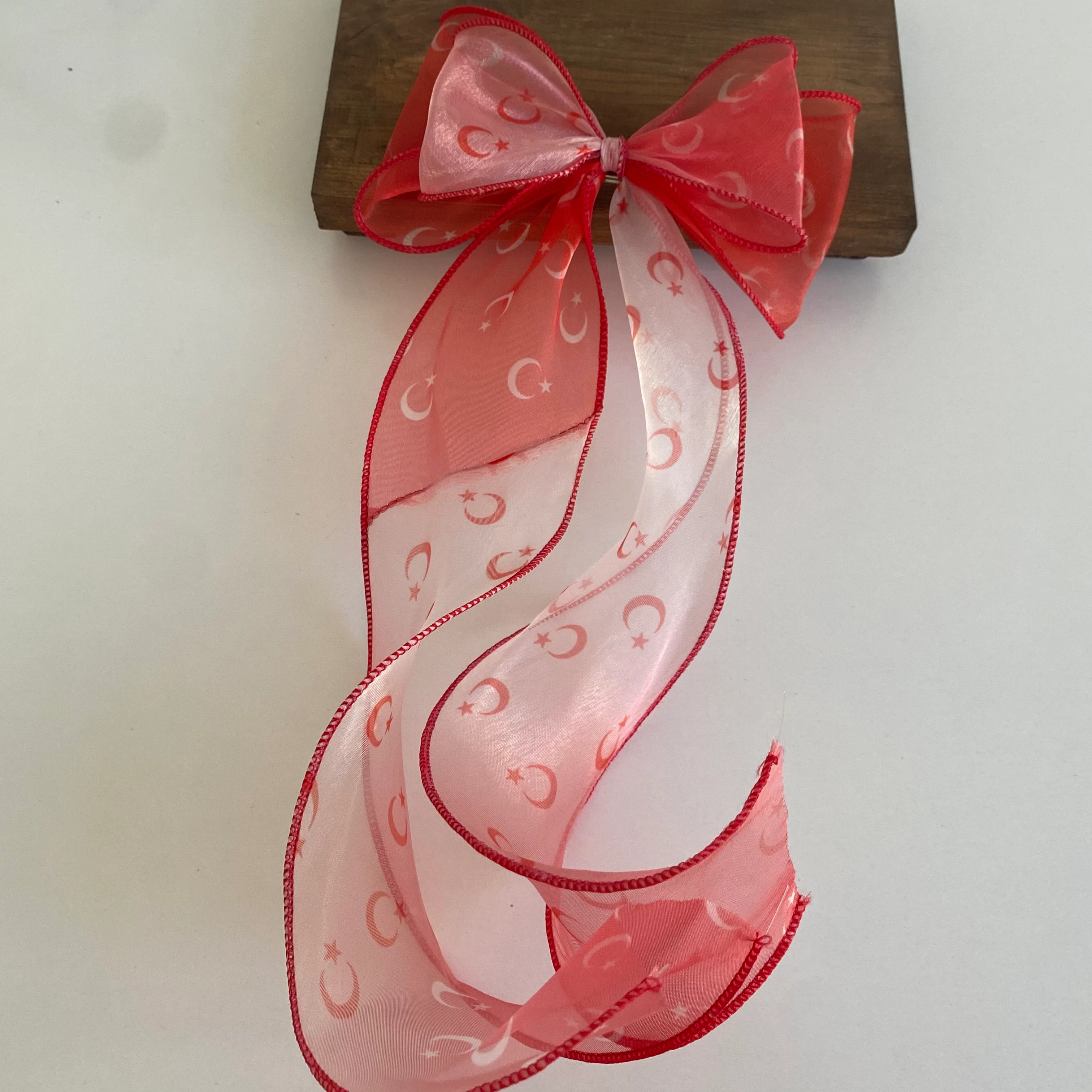 Türk Bayrağı Desenli Fiyonk Toka