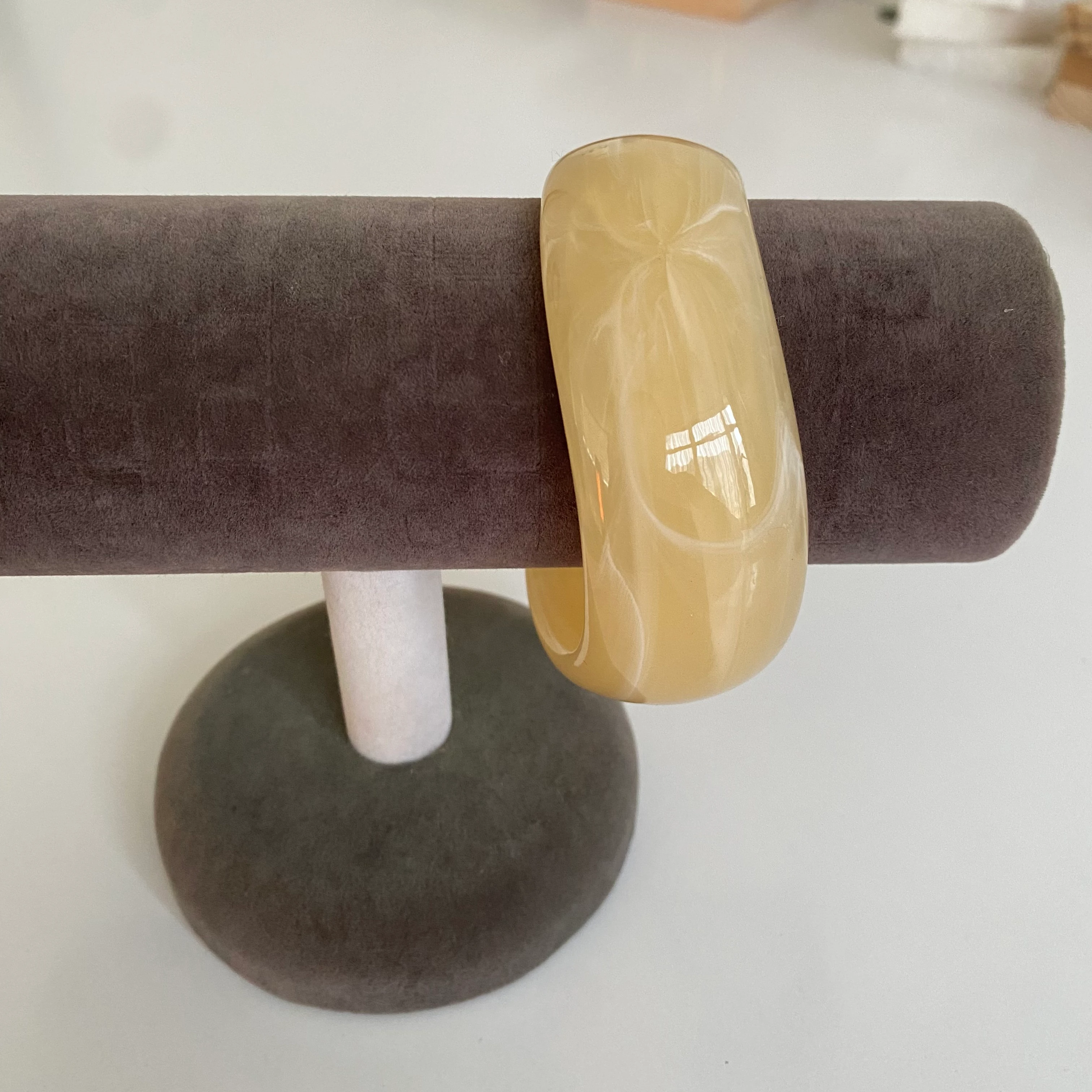 Krem Akrilik Bilezik Bileklik