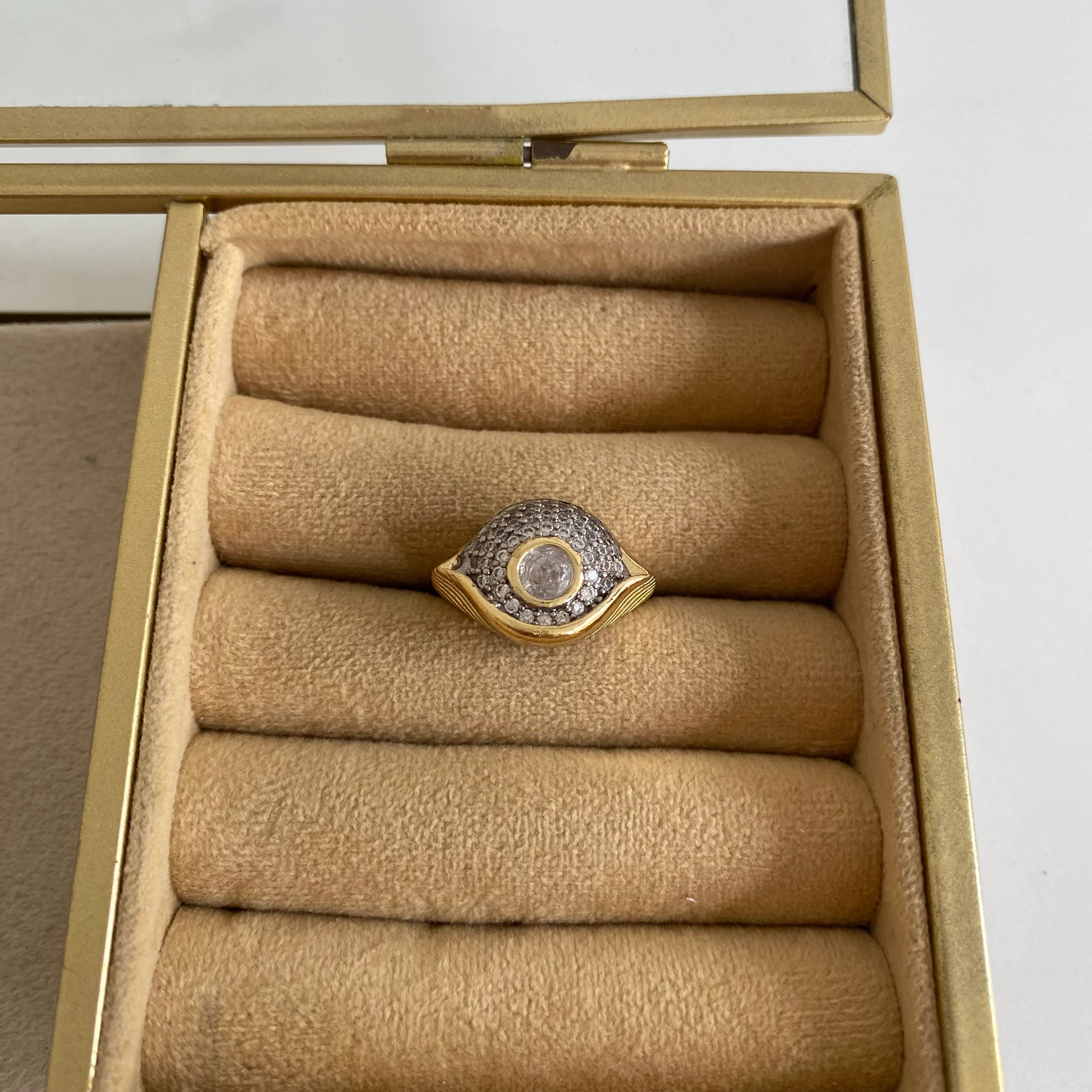 Işıltılı Göz Tasarım Gold Yüzük