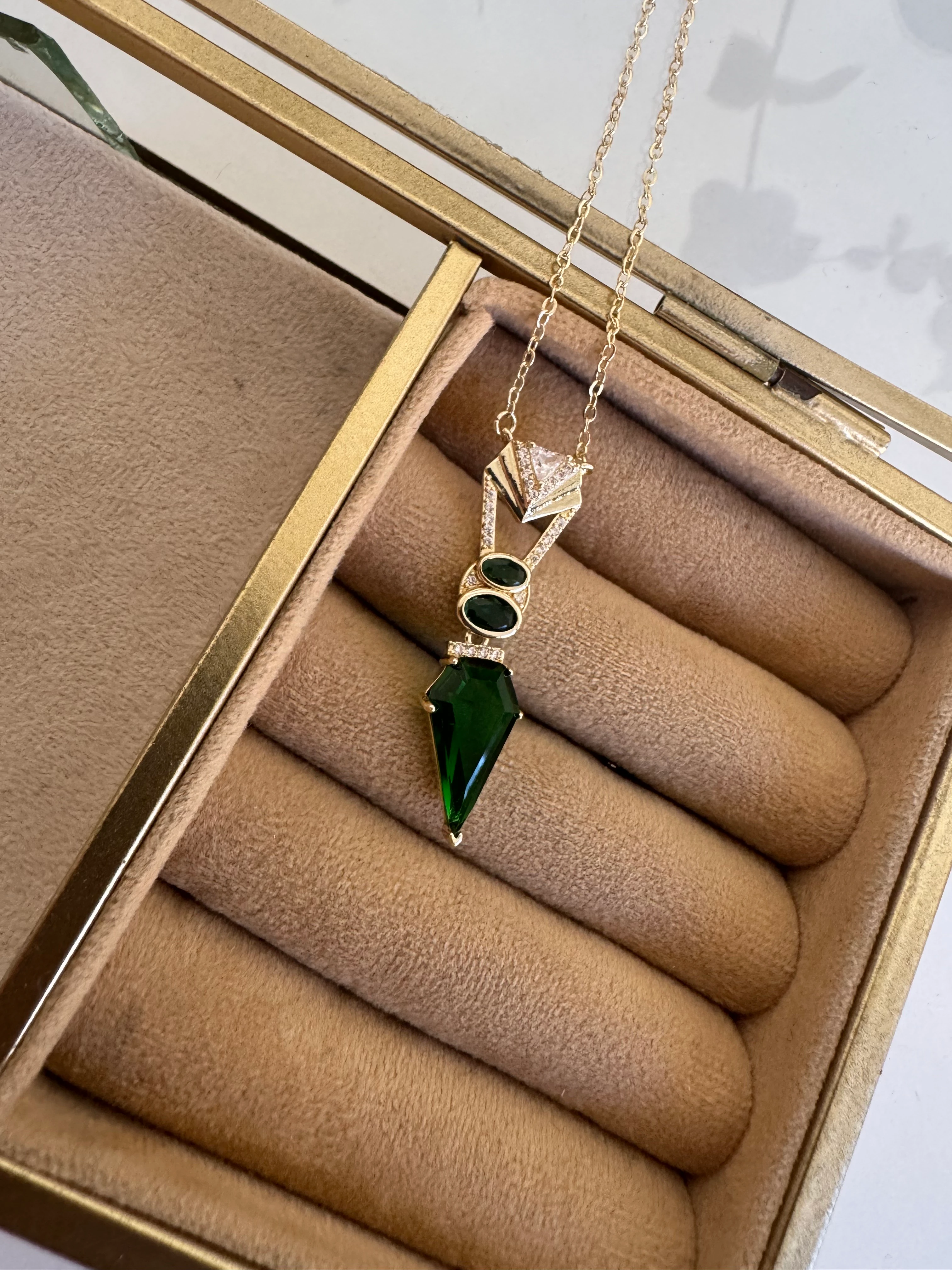 Gold Geometrik Yeşil Taşlı 14k Kolye