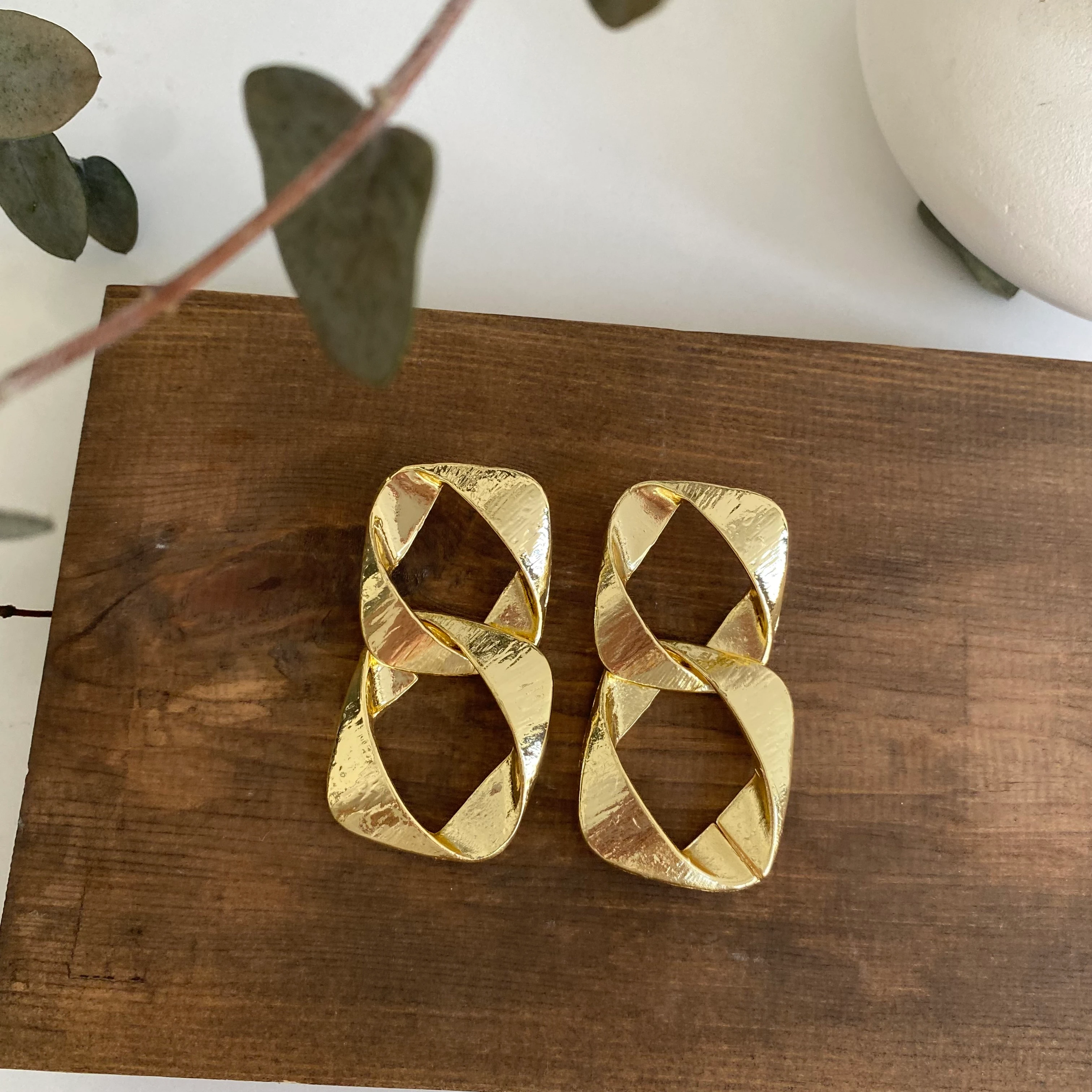 14k Altın Kaplama Kare Tasarım Küpe