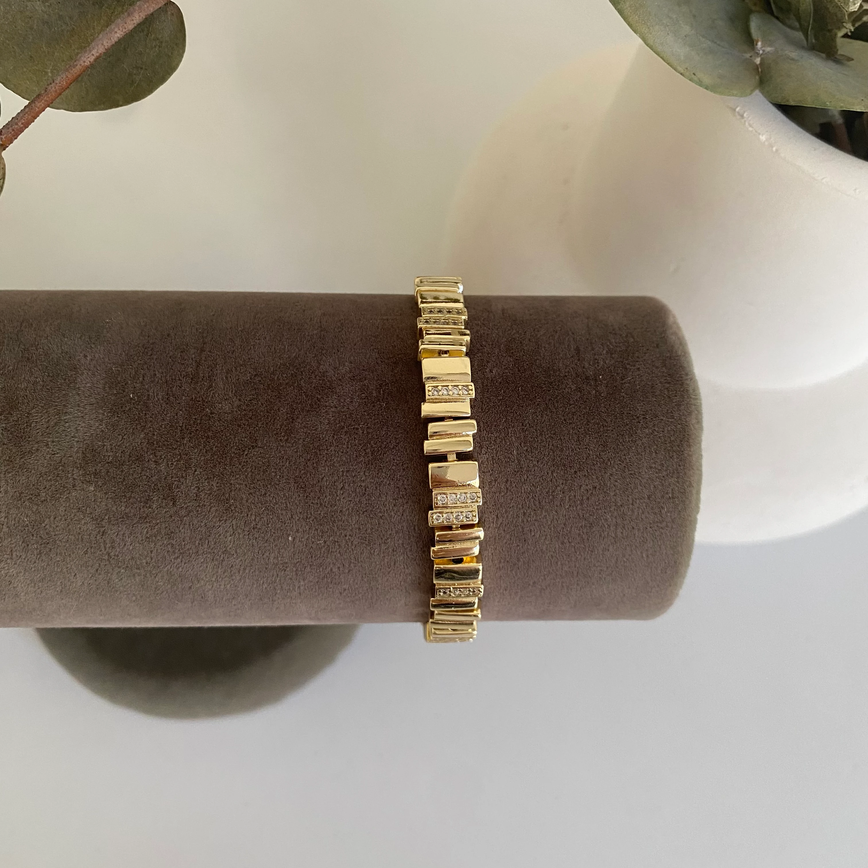 Xuping Çubuk Plaka Nokta Taşlı Bileklik