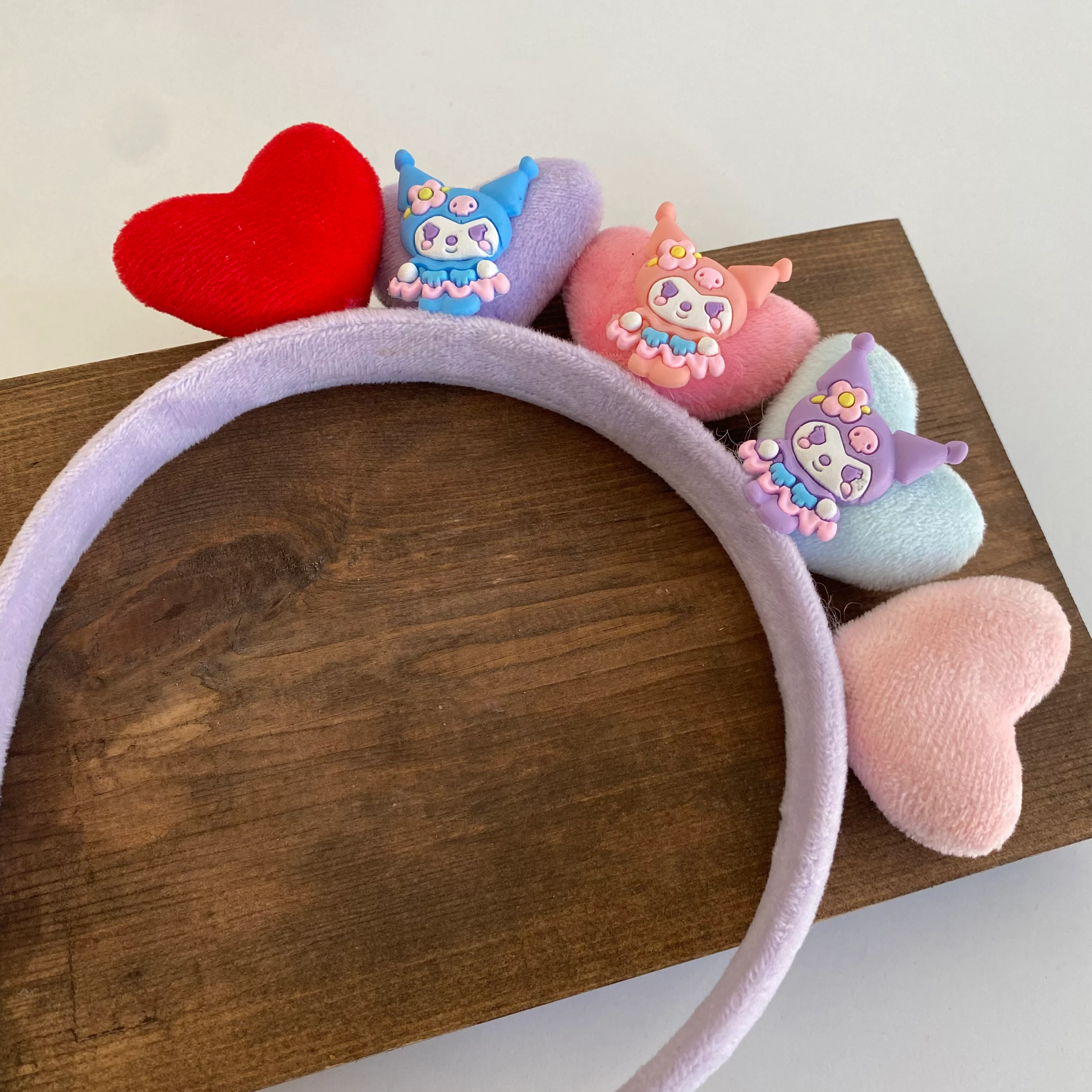 Kromini Figür Renkli Kalp Taç Toka