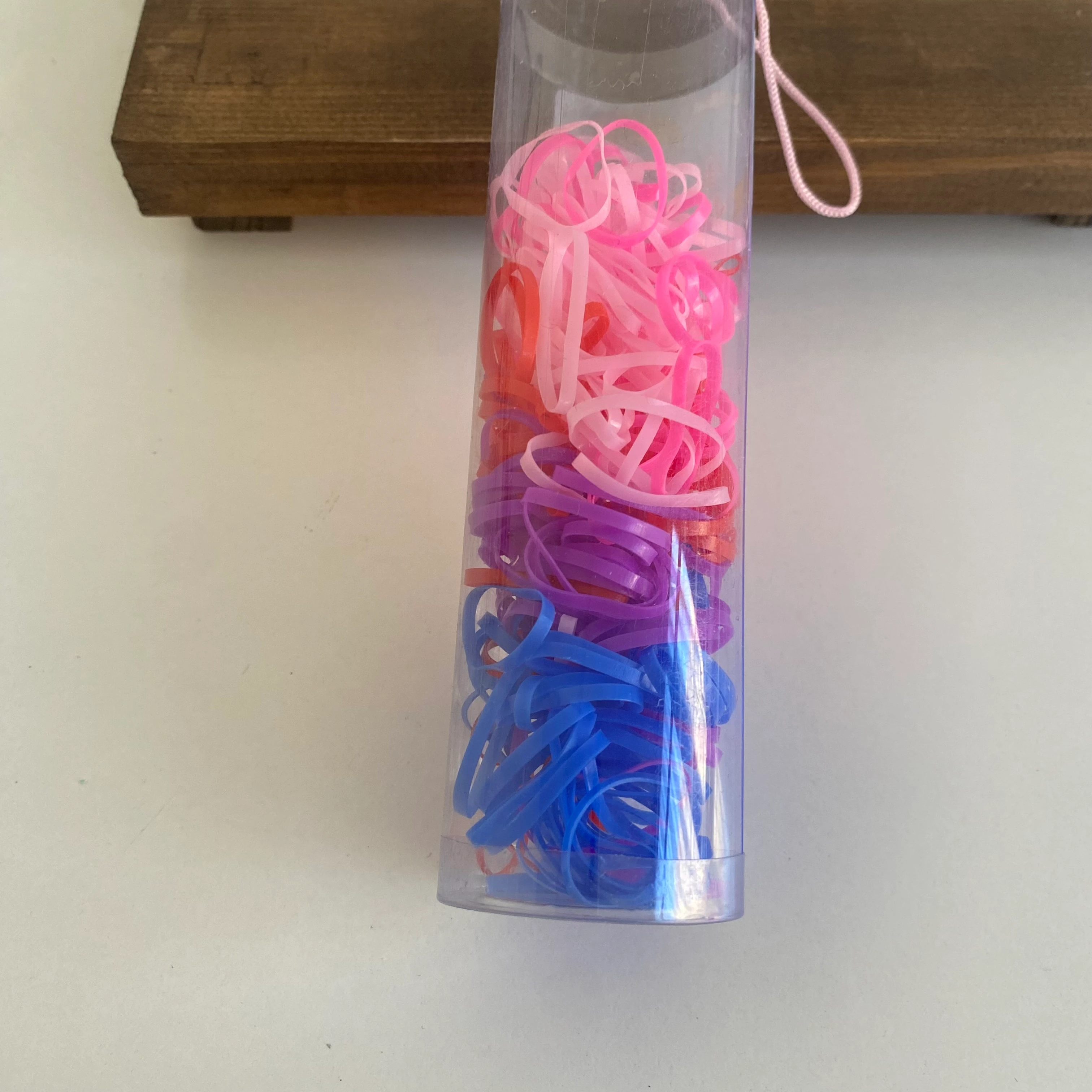 Renkli Paket Lastik Toka