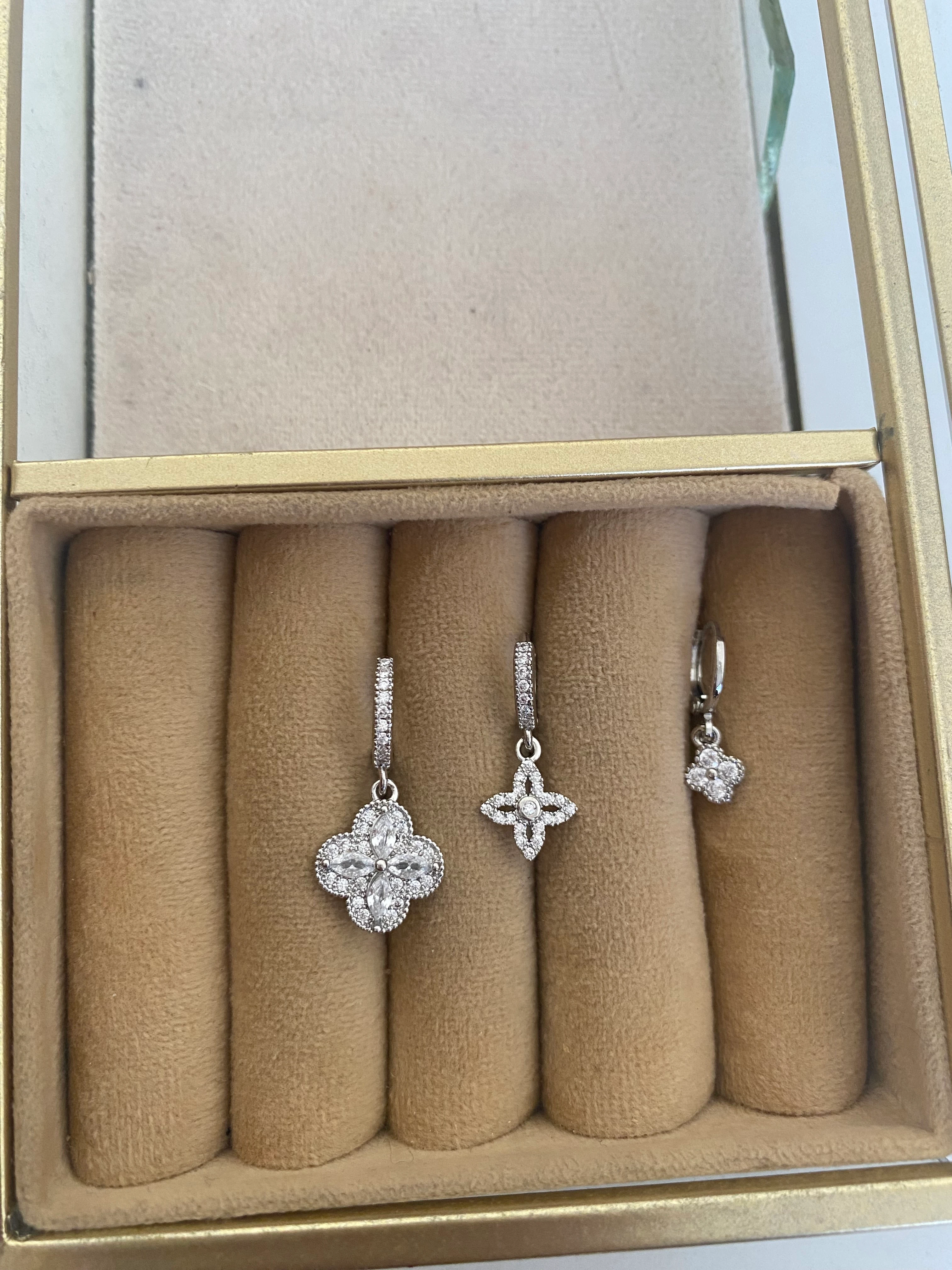 Xuping Silver Yonca Üçlü Set Küpe