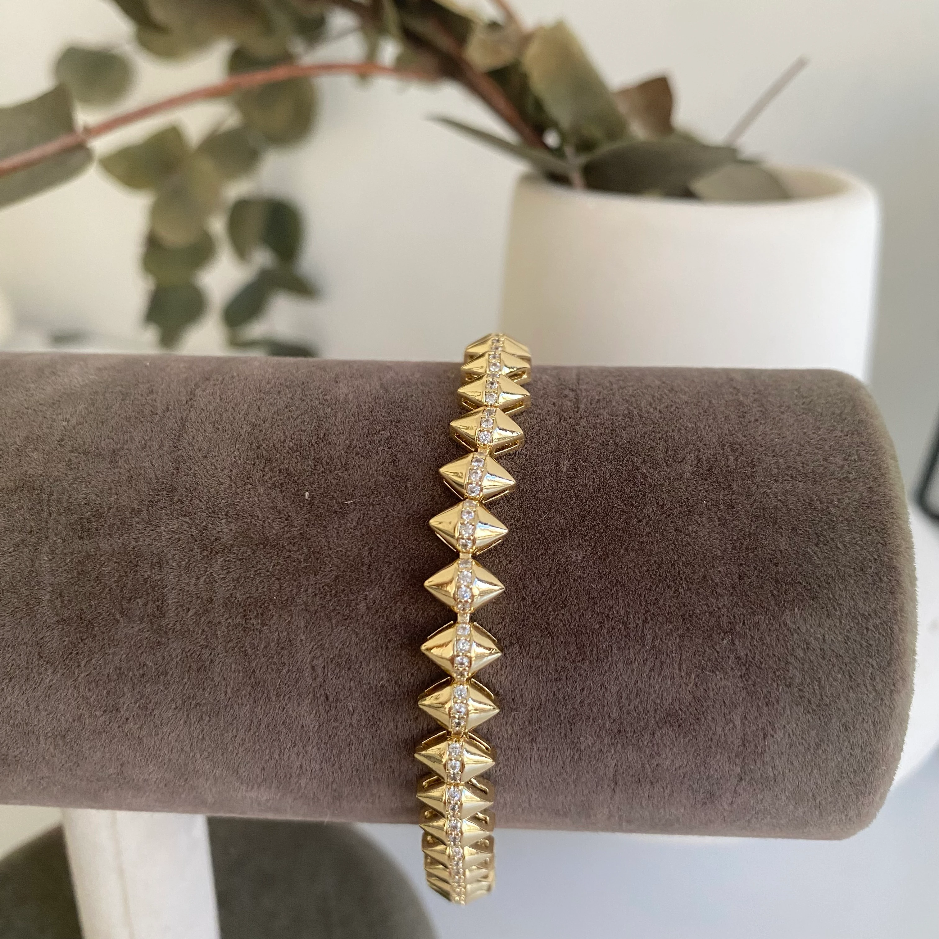 Xuping Baklava Desen Taşlı Bileklik