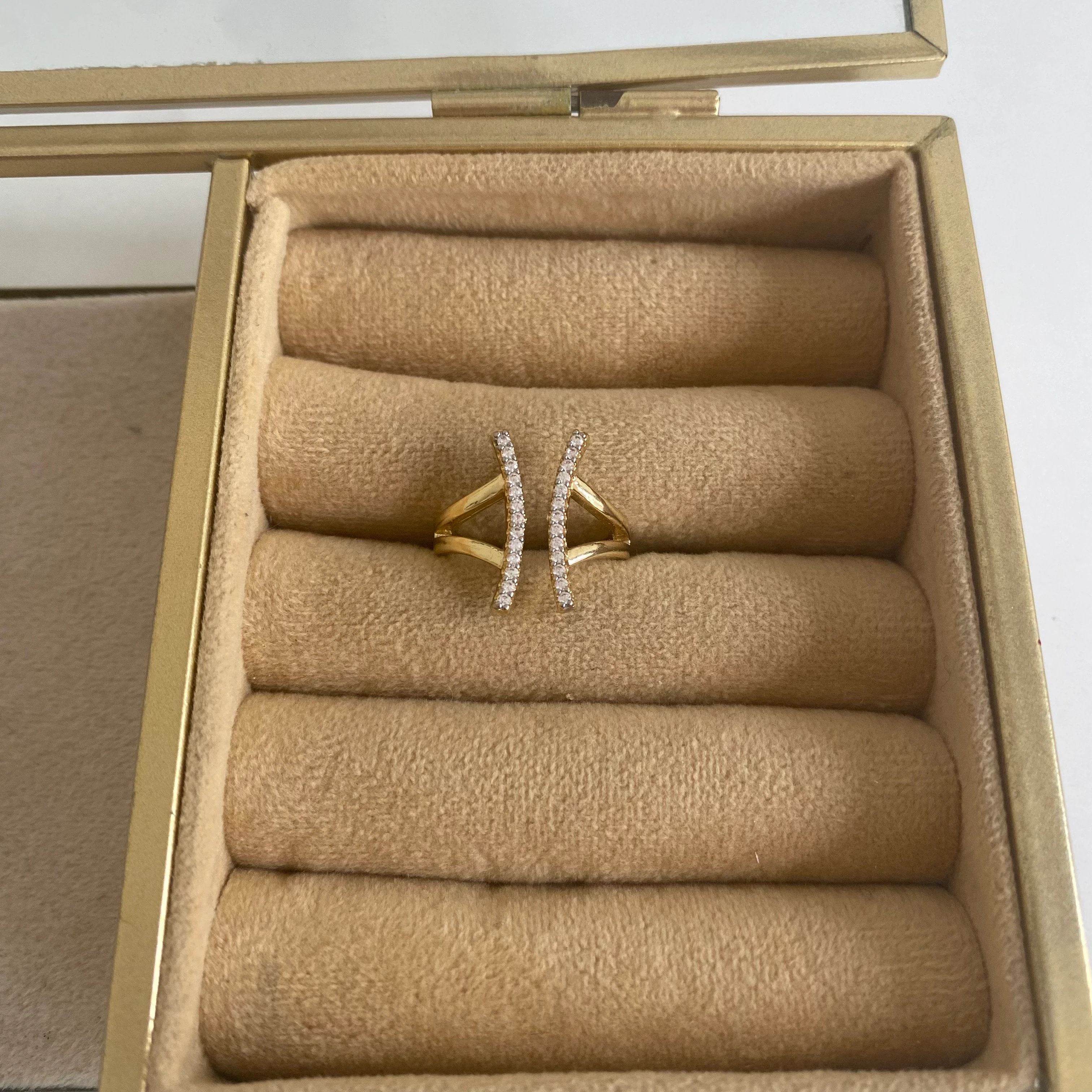 İkili Şeritli Gold Zirkon Taşlı Yüzük