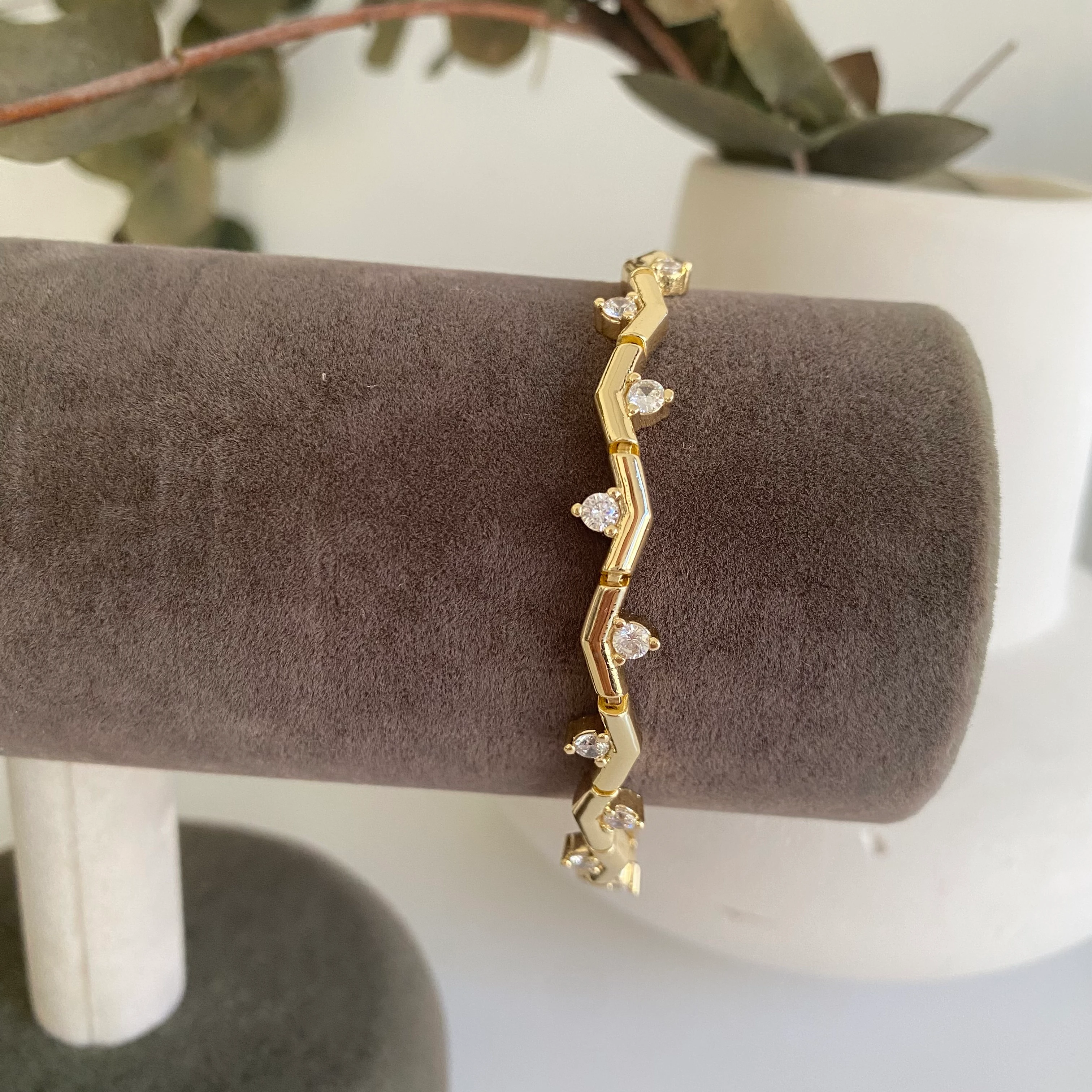 Xuping Dalgalı Zirkon Taşlı Bileklik