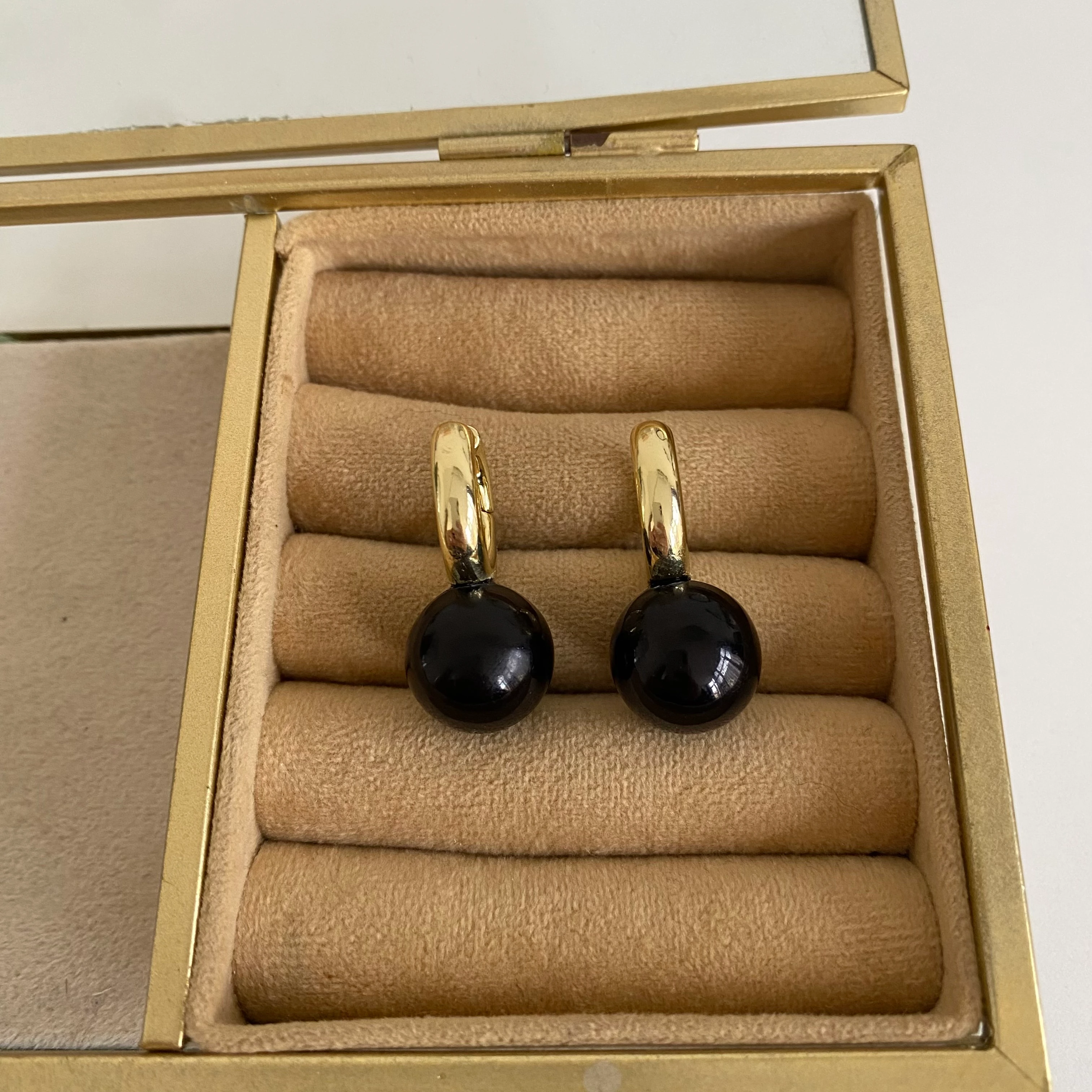 Gold Siyah Top Halka Küpe