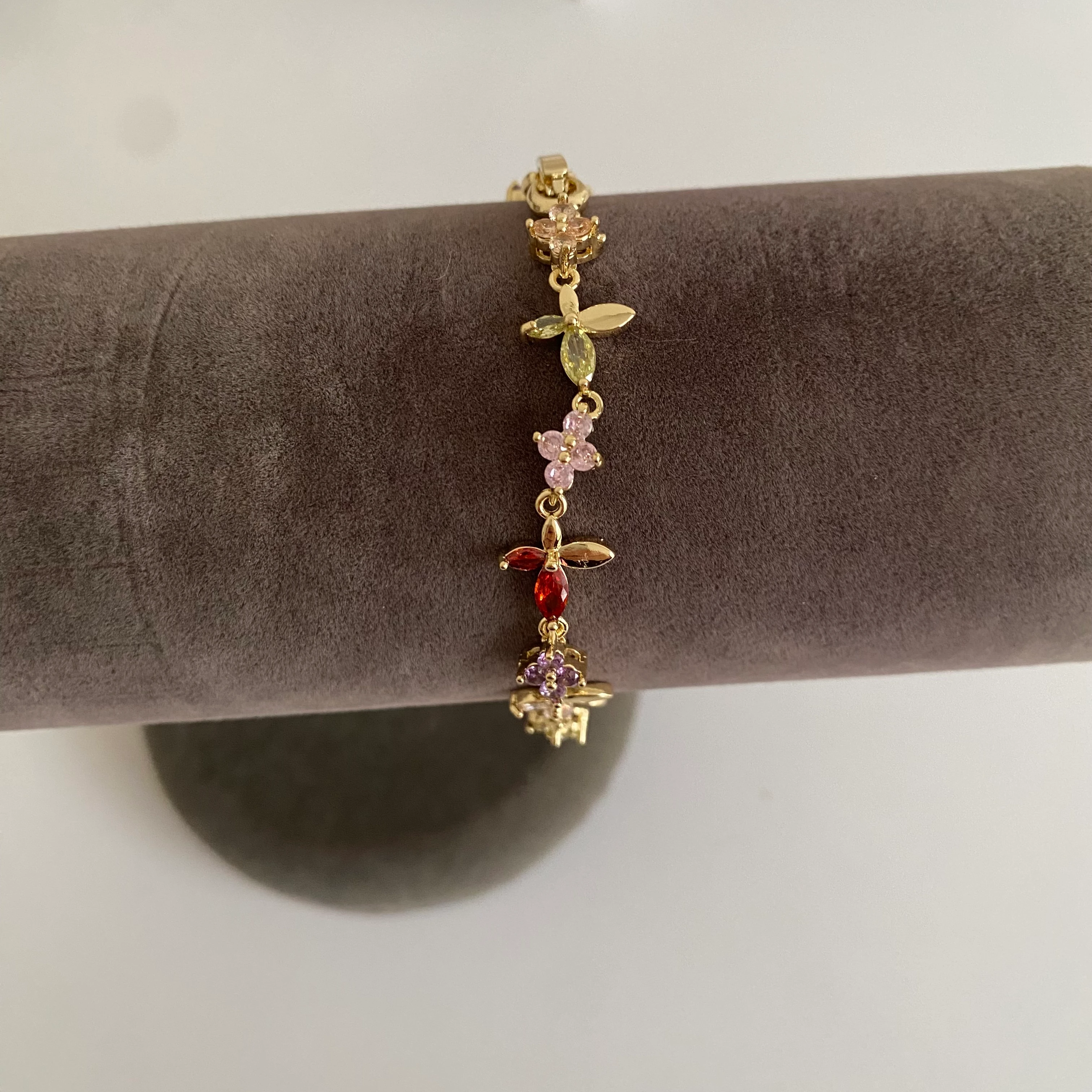 Xupinh Renkli Taşlı Çiçek Figür Bileklik