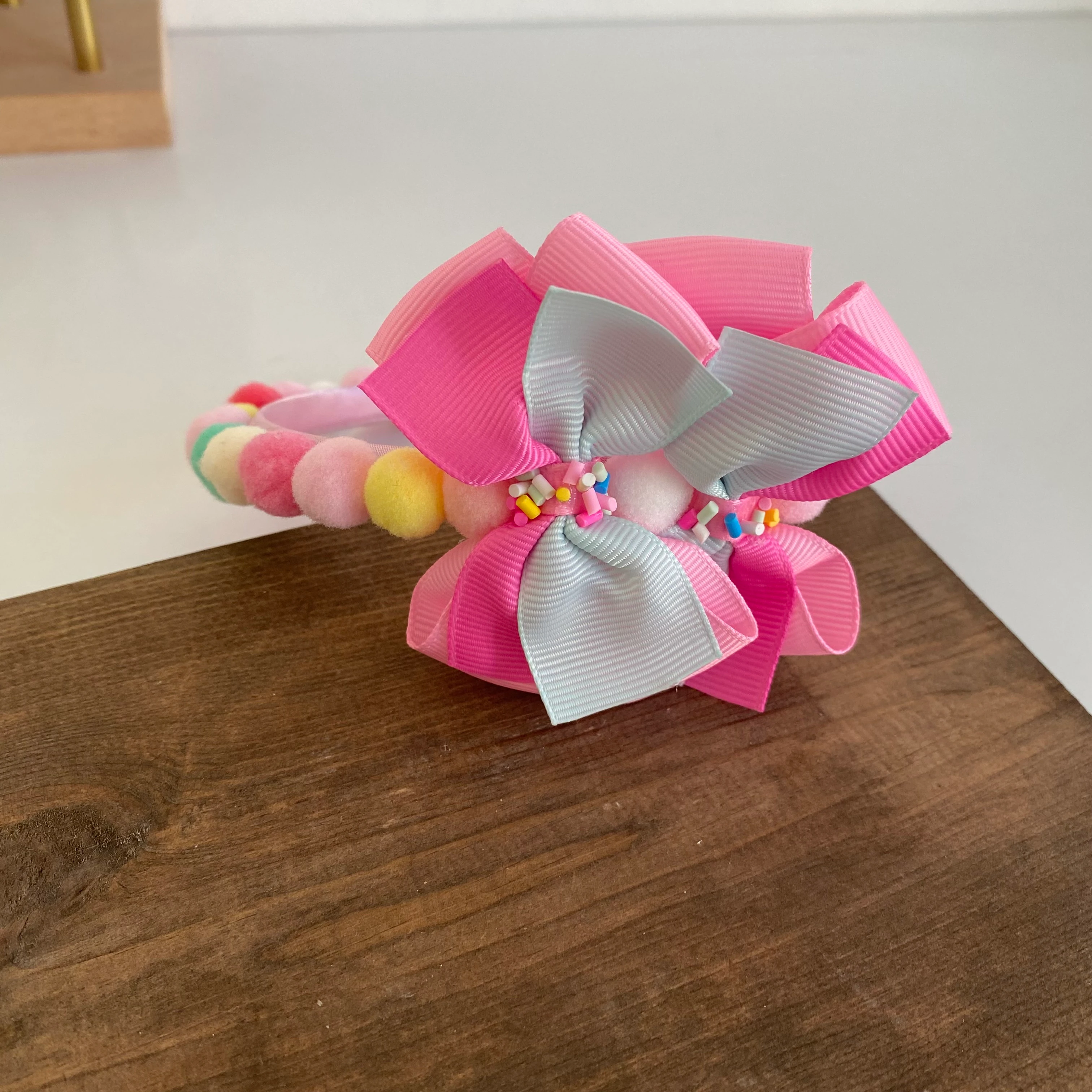 Renkli Fiyonk Taç Toka