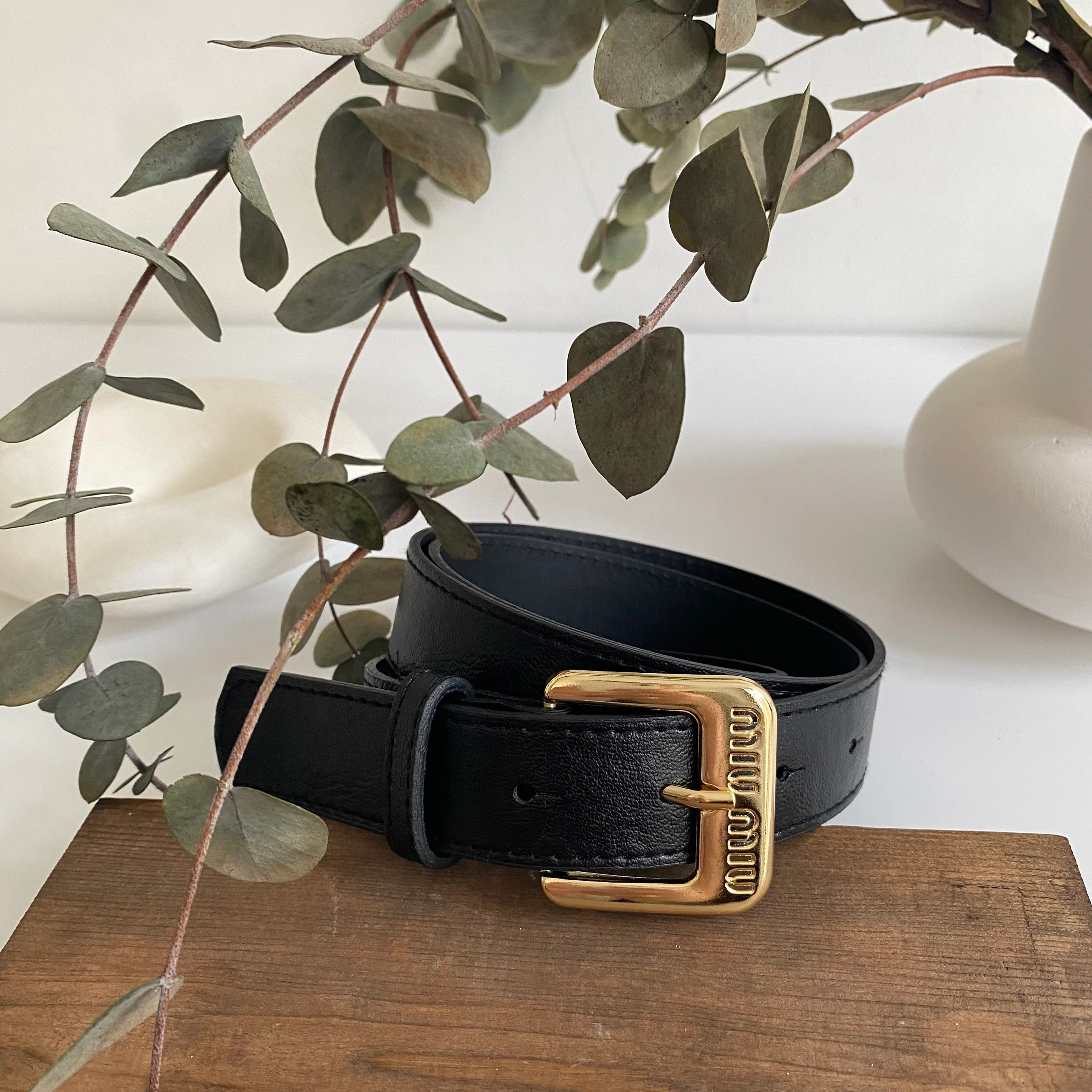 Klasik Gold Tokalı Siyah Deri Kemer