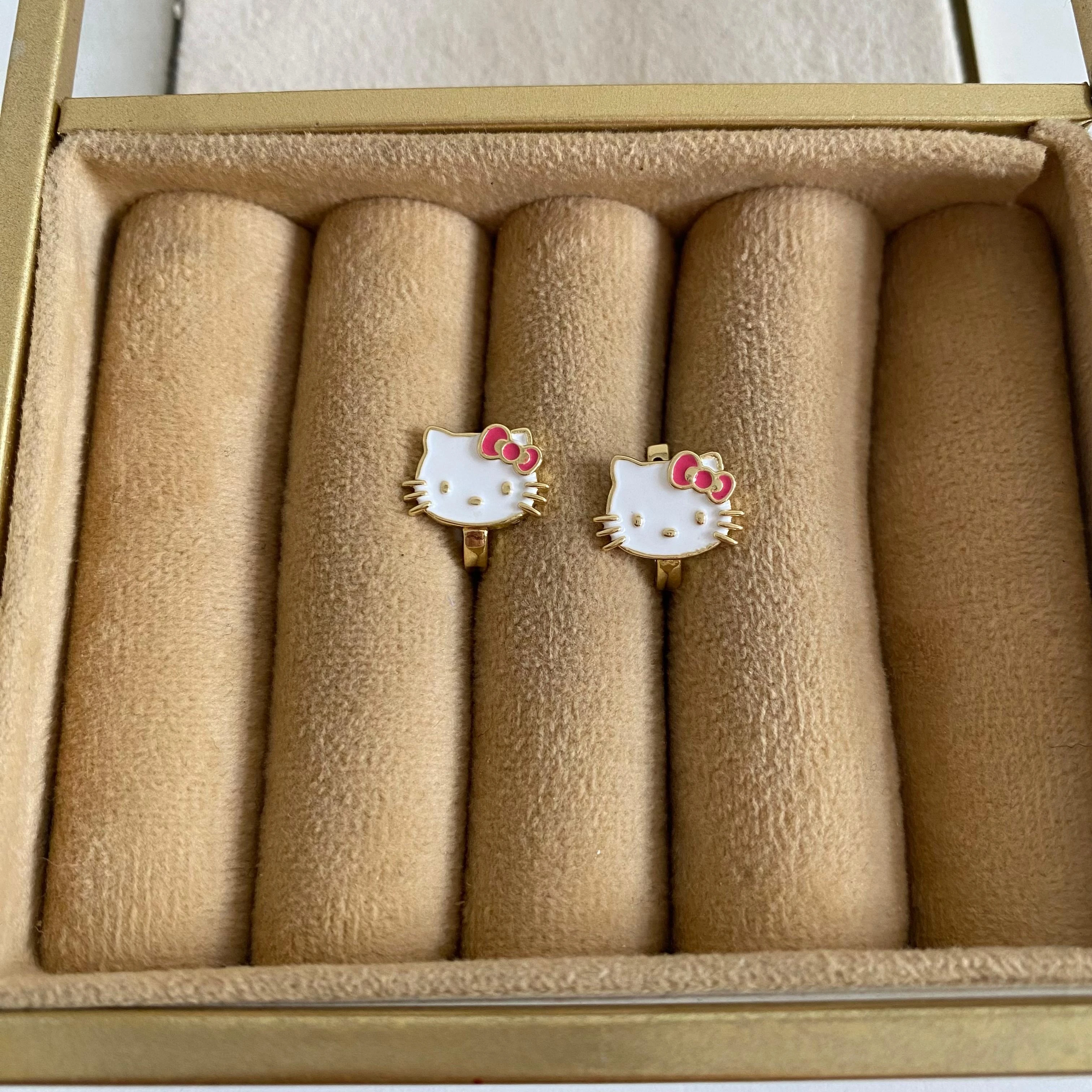 Hello Kity Figürlü Çocuk Küpesi