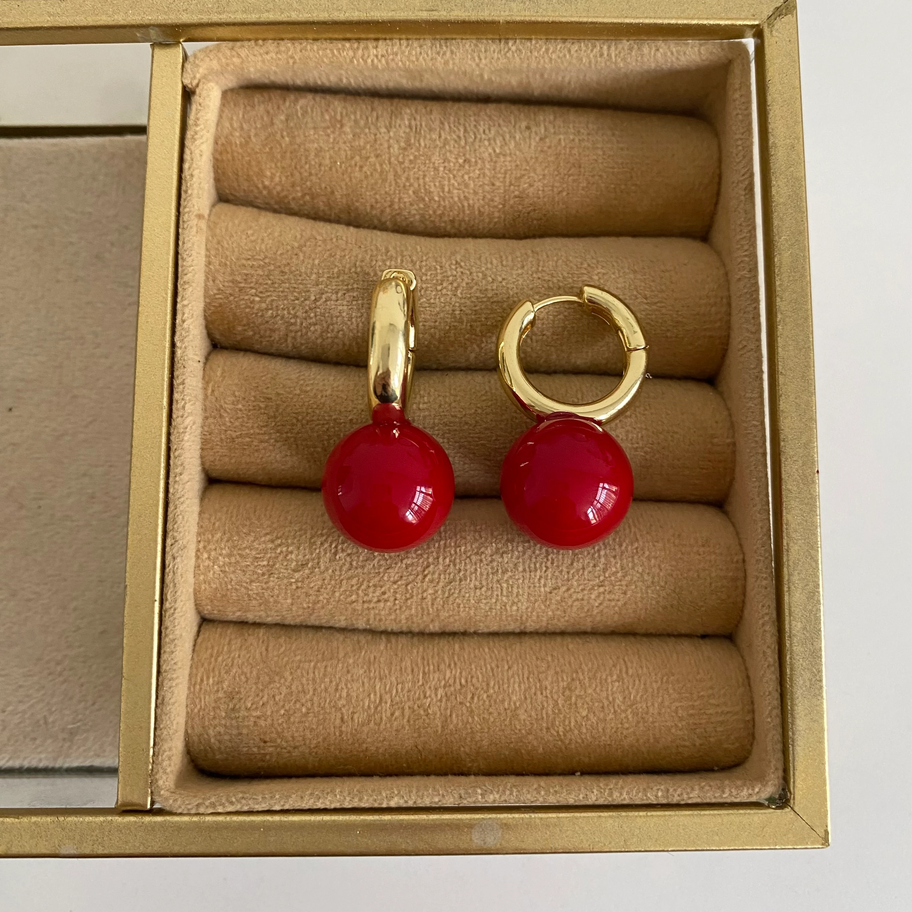 Gold Kırmızı Top Halka Küpe