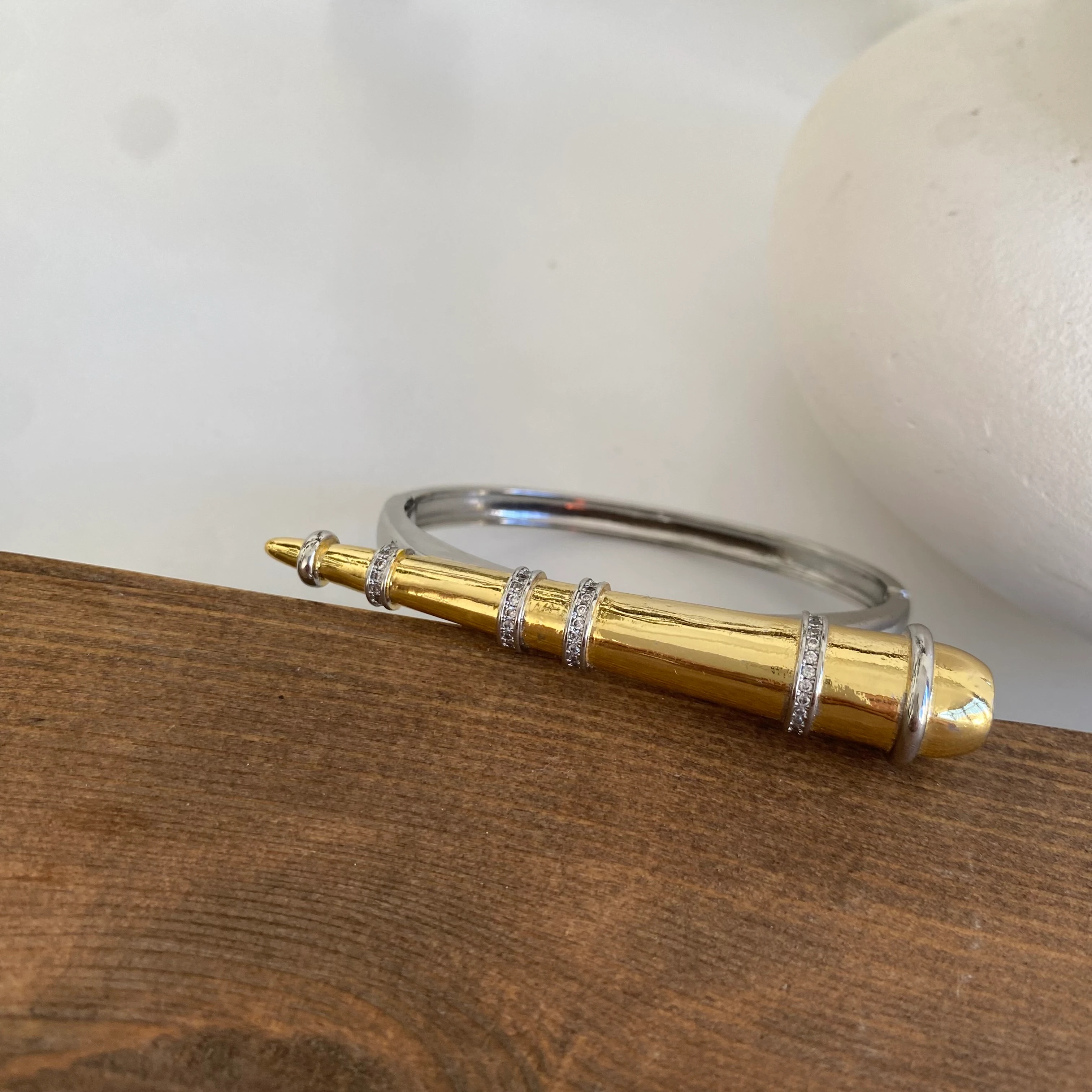 Xuping Ok Figür Kelepçe Bileklik