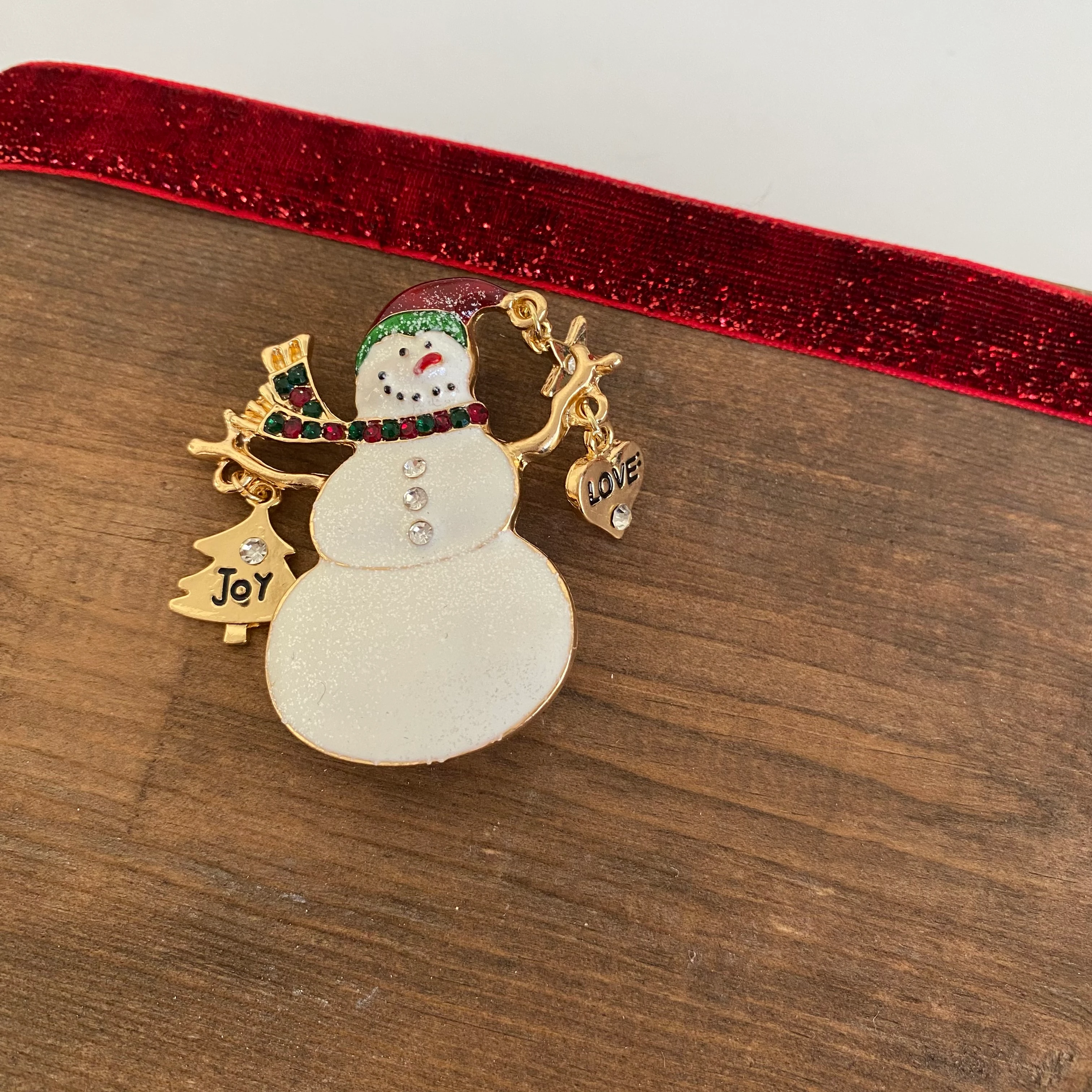 Beyaz Sedef Kardan Adam Broş