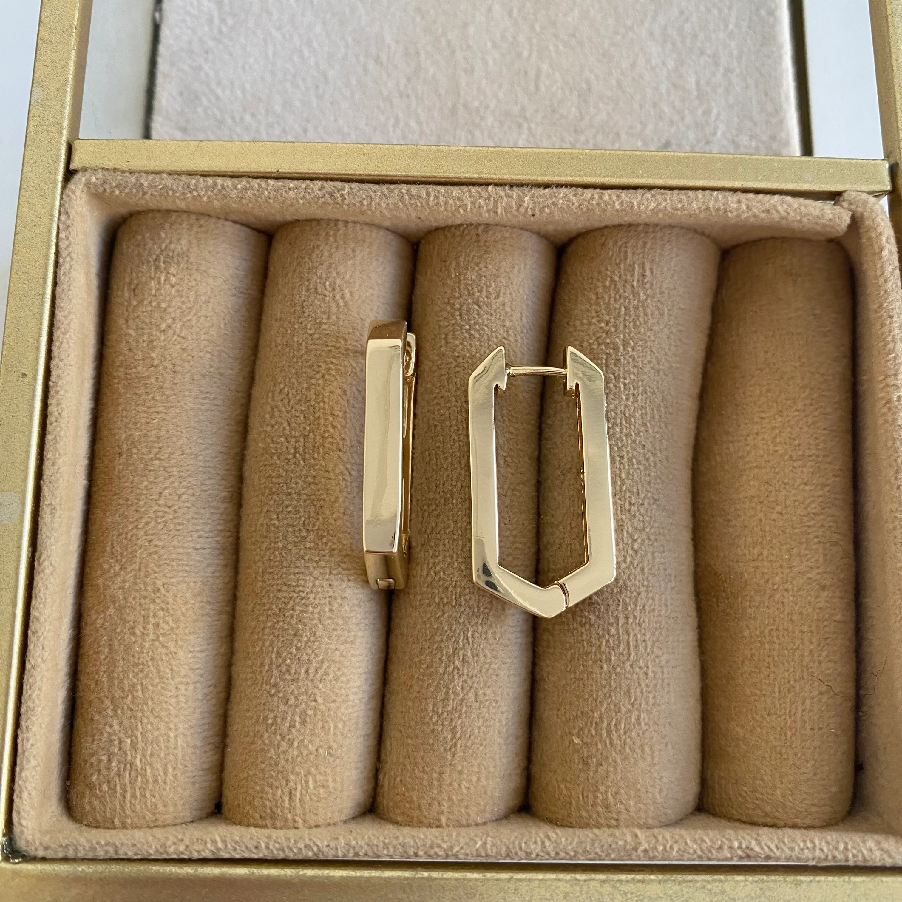 14K Gold Geometrik Tasarım Elips Küpe