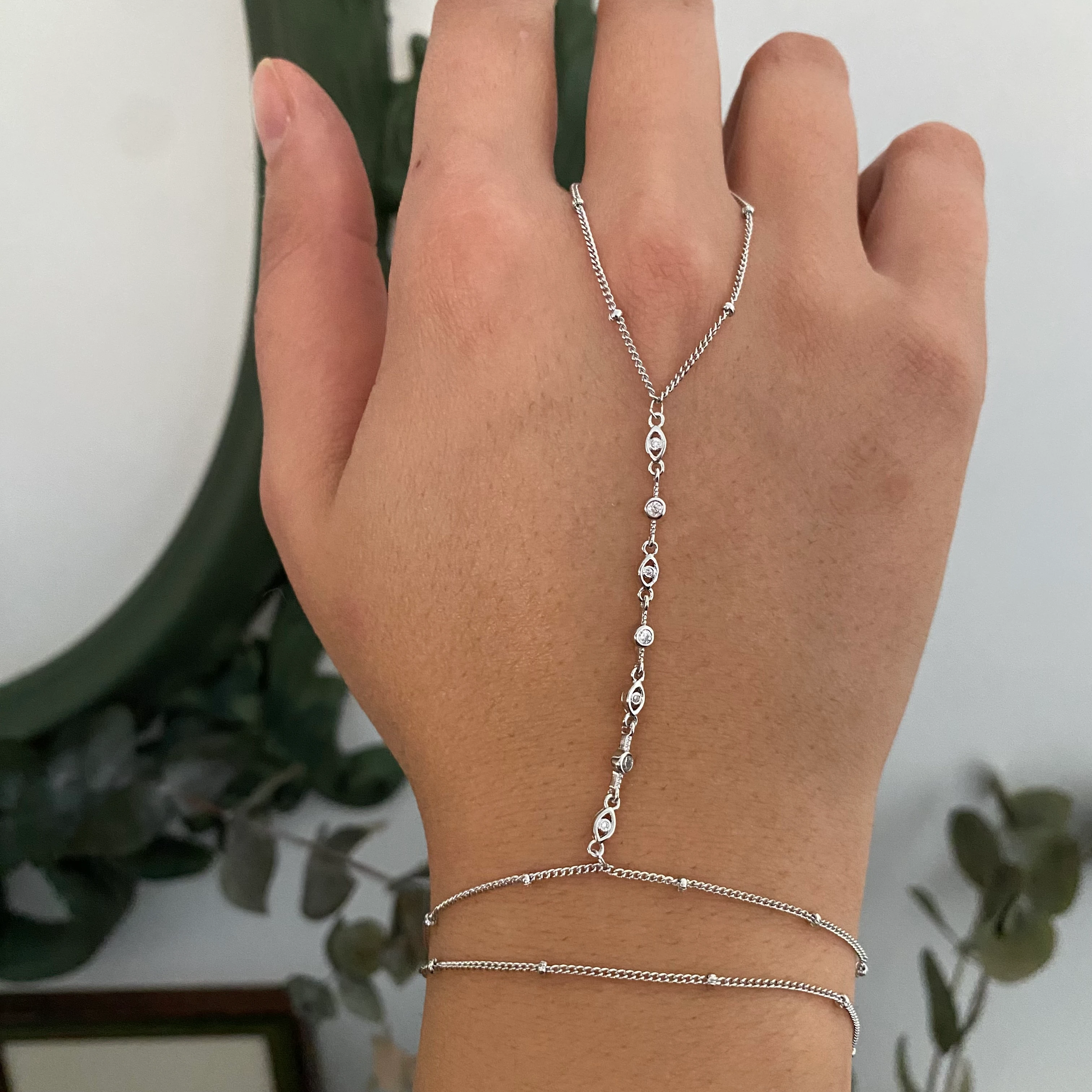 Silver Nokta Taşlı Şahmeran