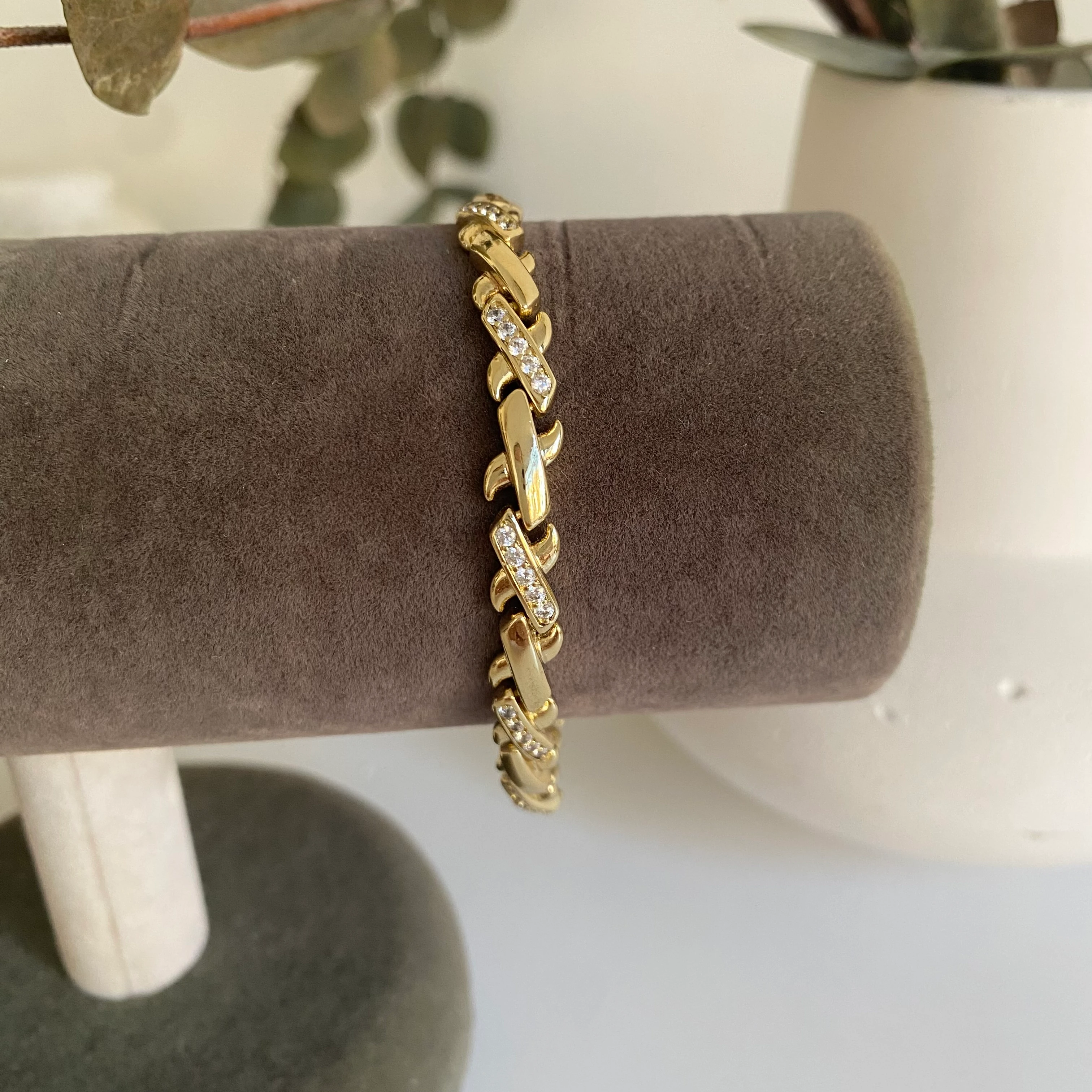 Xuping Gold Taşlı X Motifli Bileklik