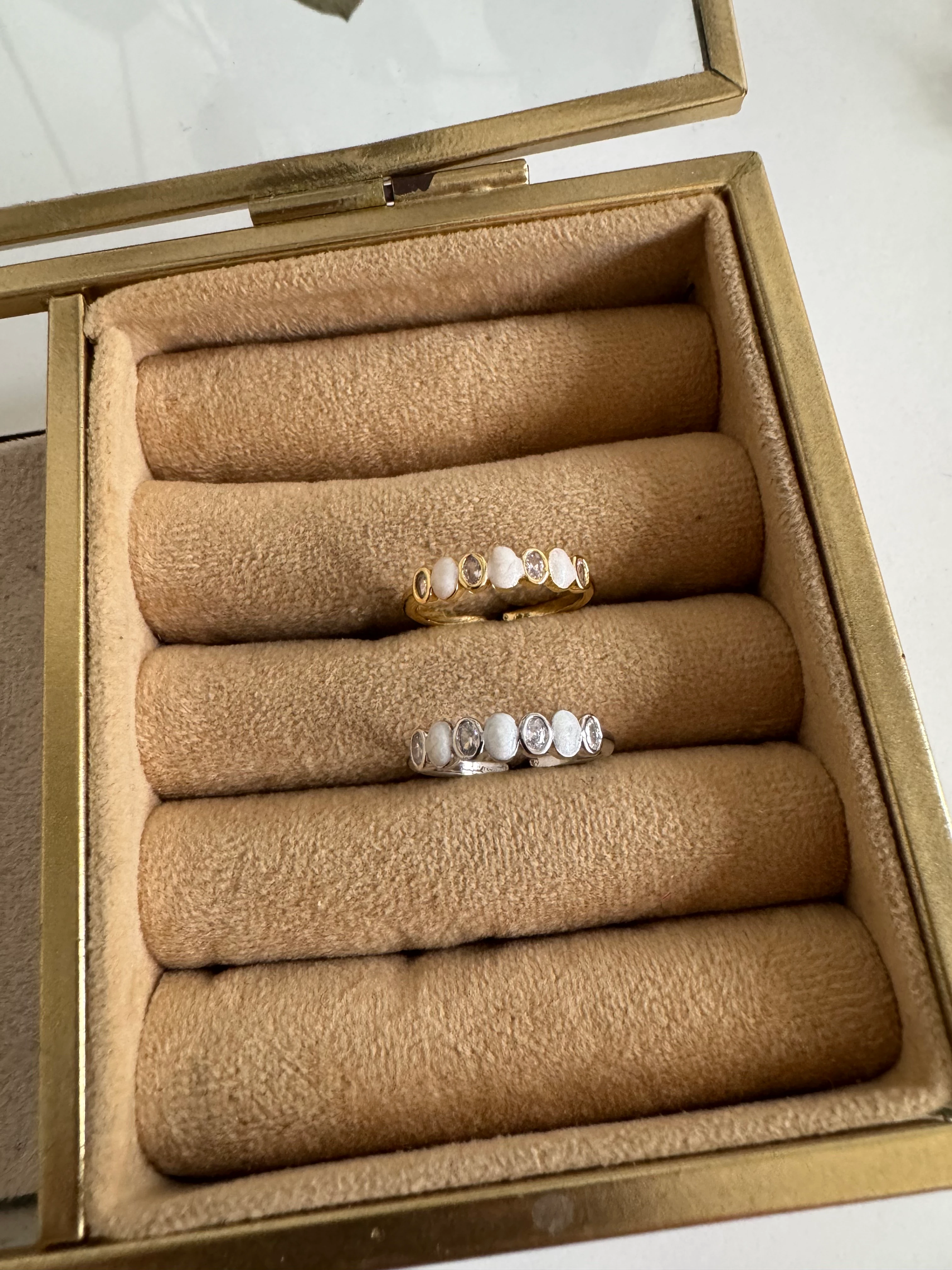 Damla Taşlı Beyaz Mineli 14K Yüzük