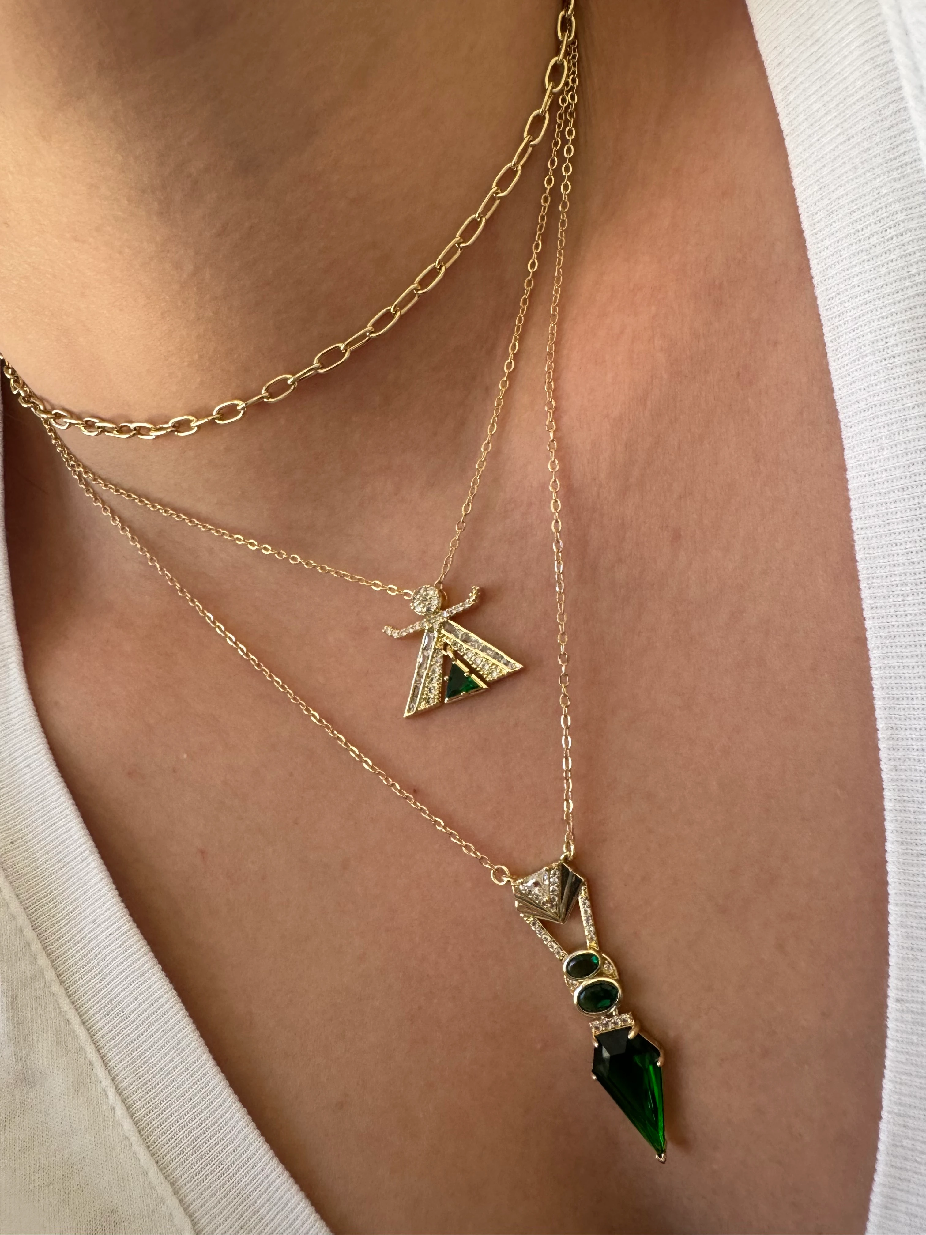 Gold Kız Figürlü Yeşil Taş 14K Kolye