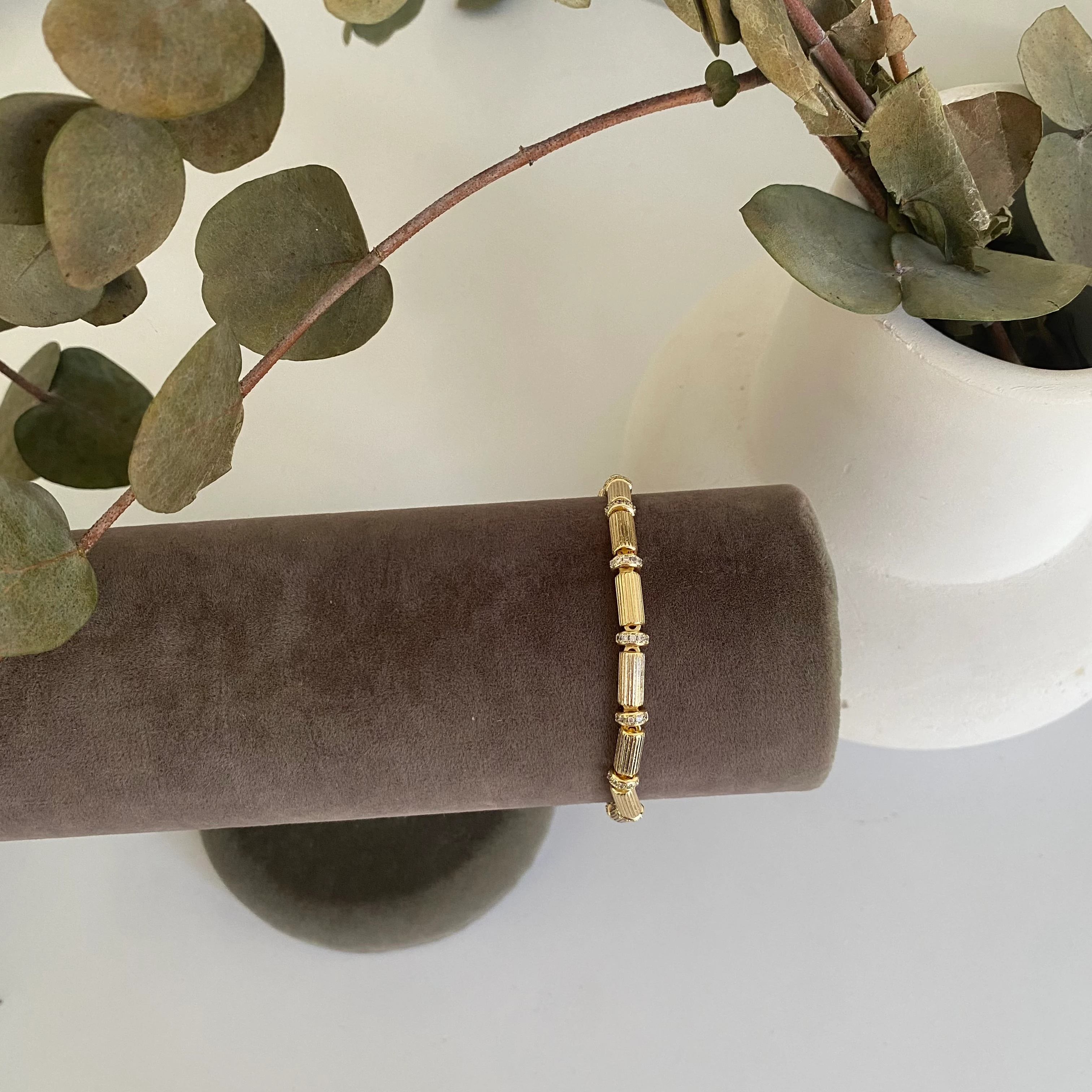 Xuping Mat Nokta Taşlı Bileklik