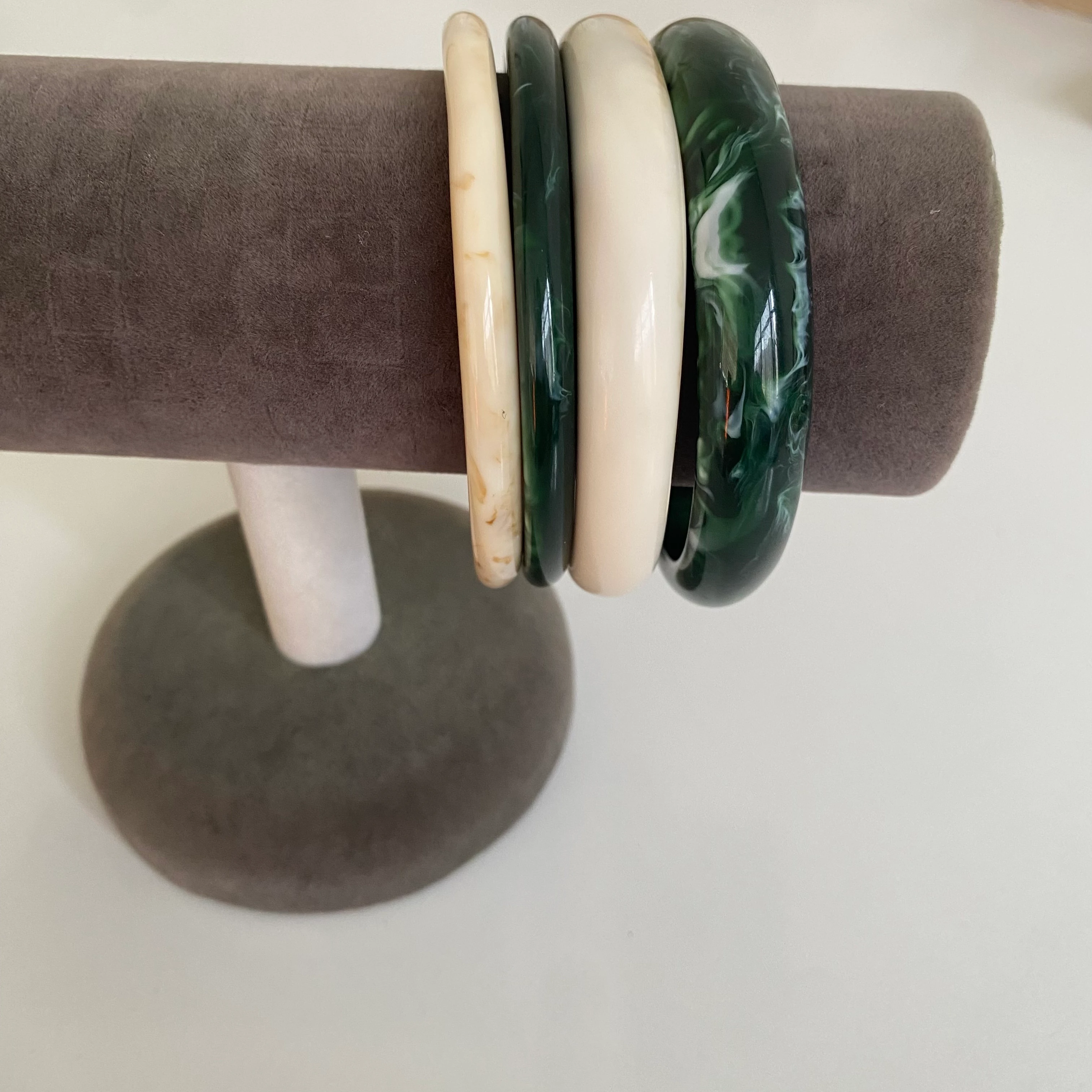 Yeşil Krem Akrilik Dörtlü Bilezik