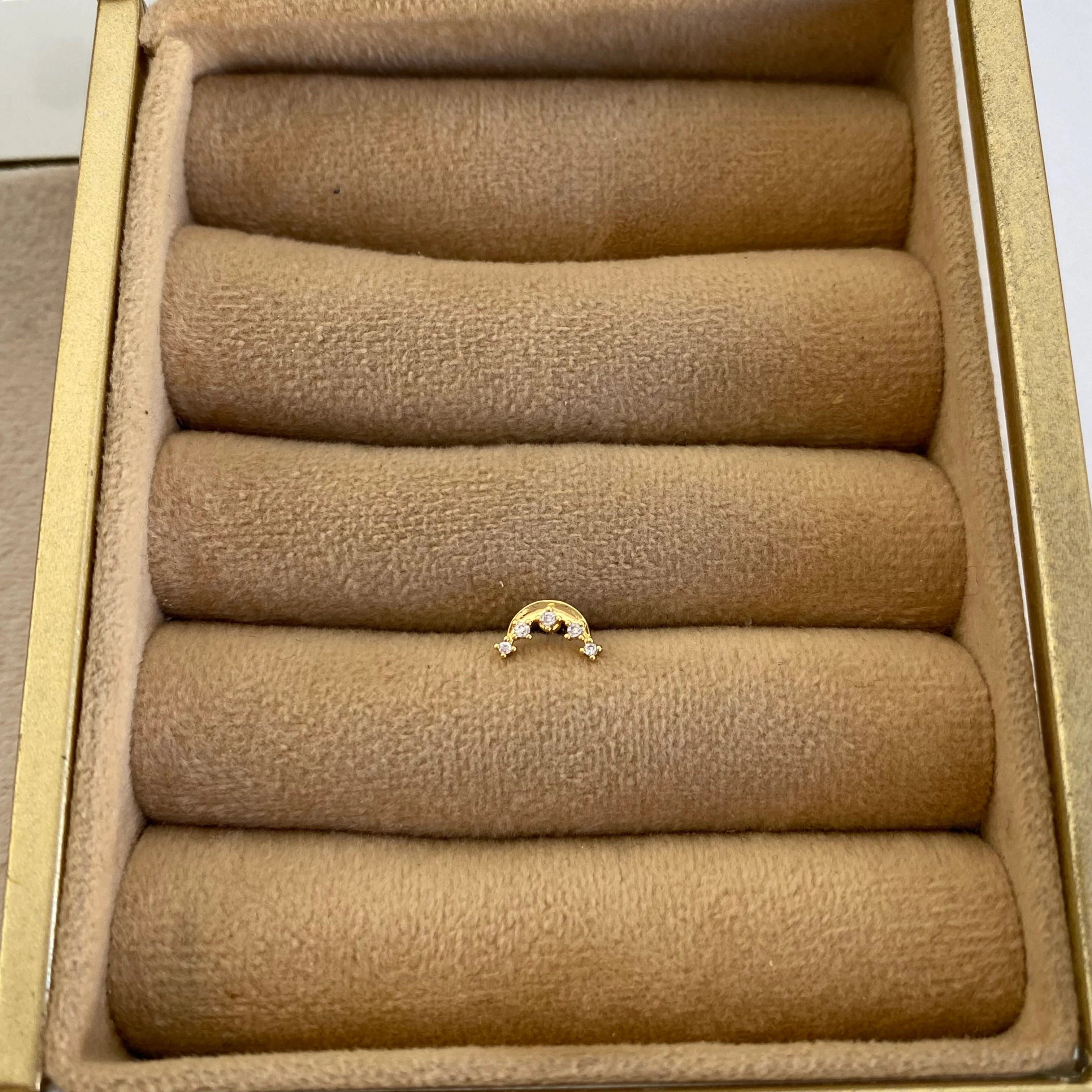 Gold Taşlı Ay Figür Piercing