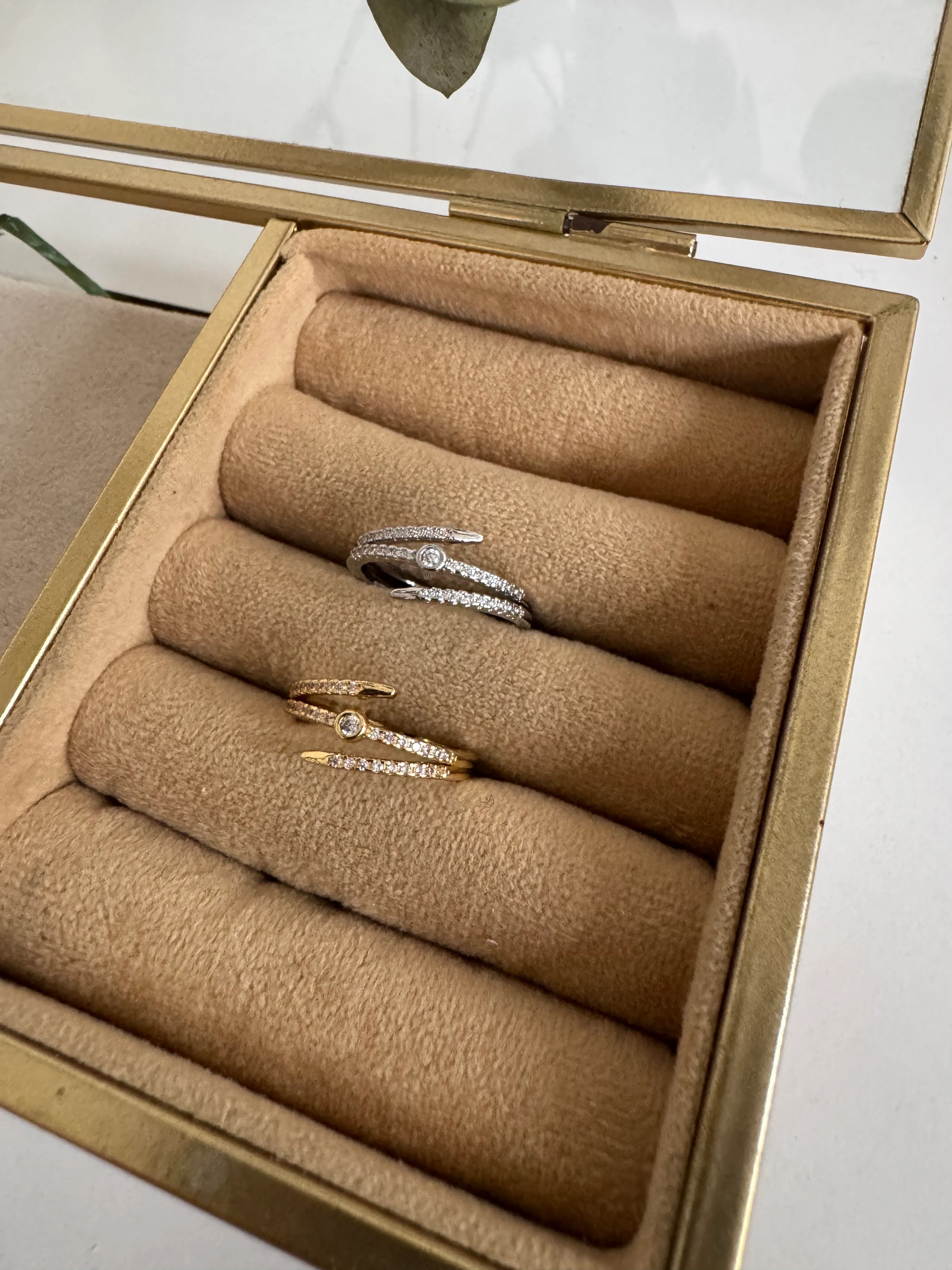 Minimal Taşlı 14K Zarif Yüzük