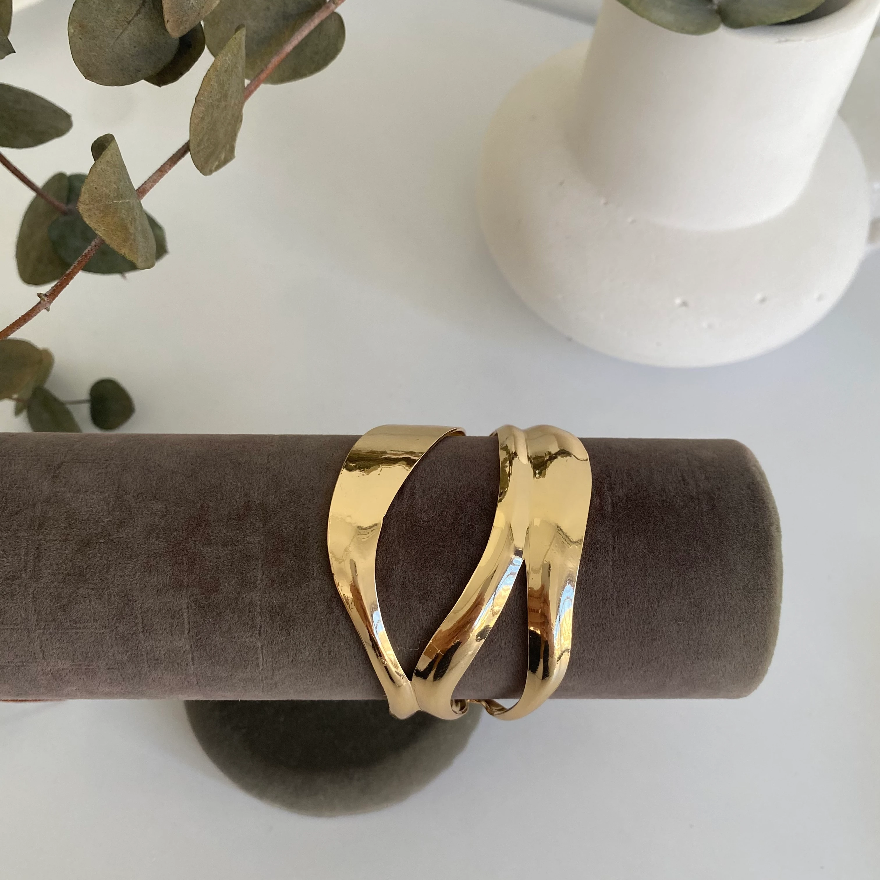 14k Plaka Dalgalı Kelepçe Bileklik