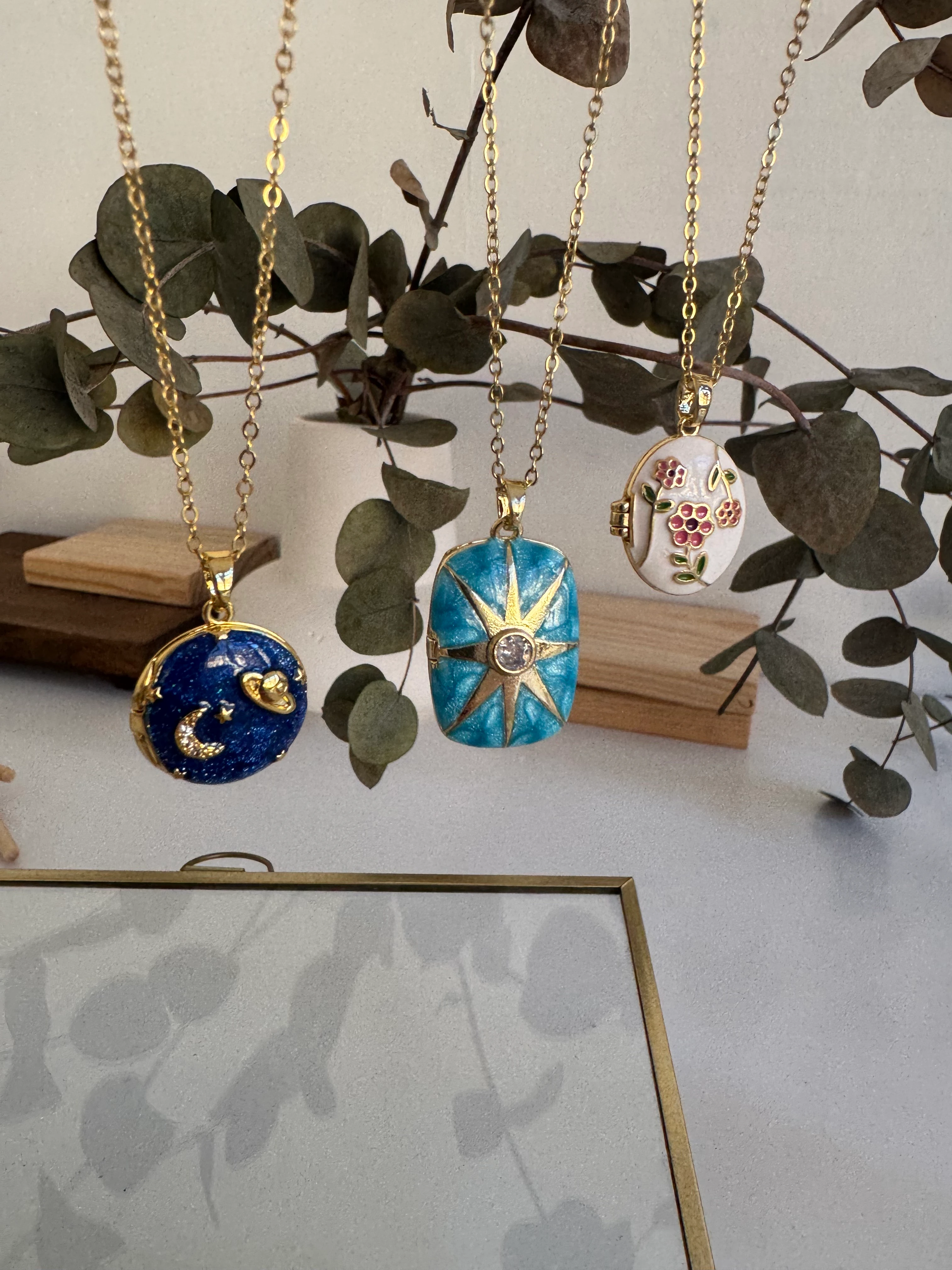 Kutup Yıldızı 14k Kapaklı Kolye