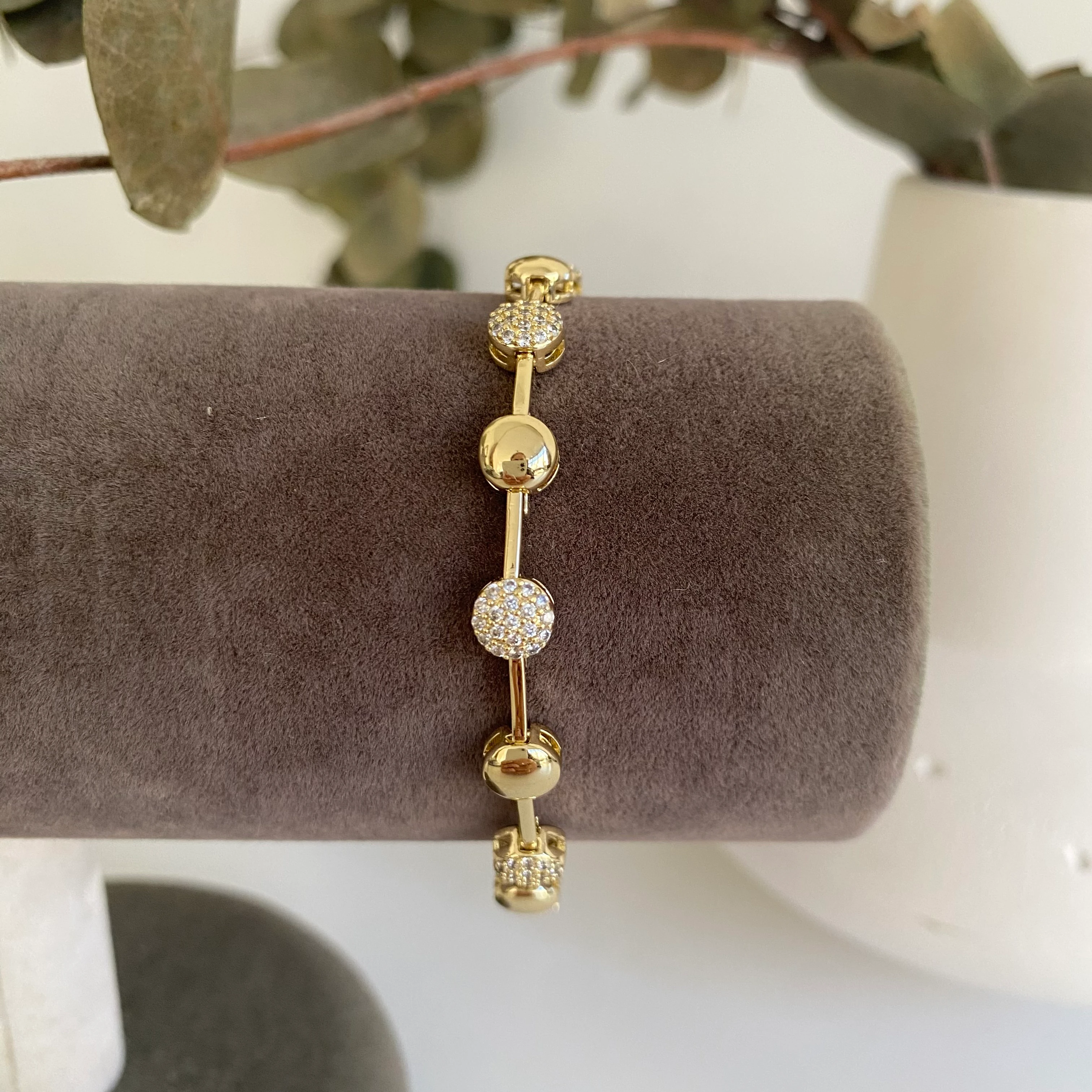 Xuping Topcuk Model Nokta Taşlı Bileklik