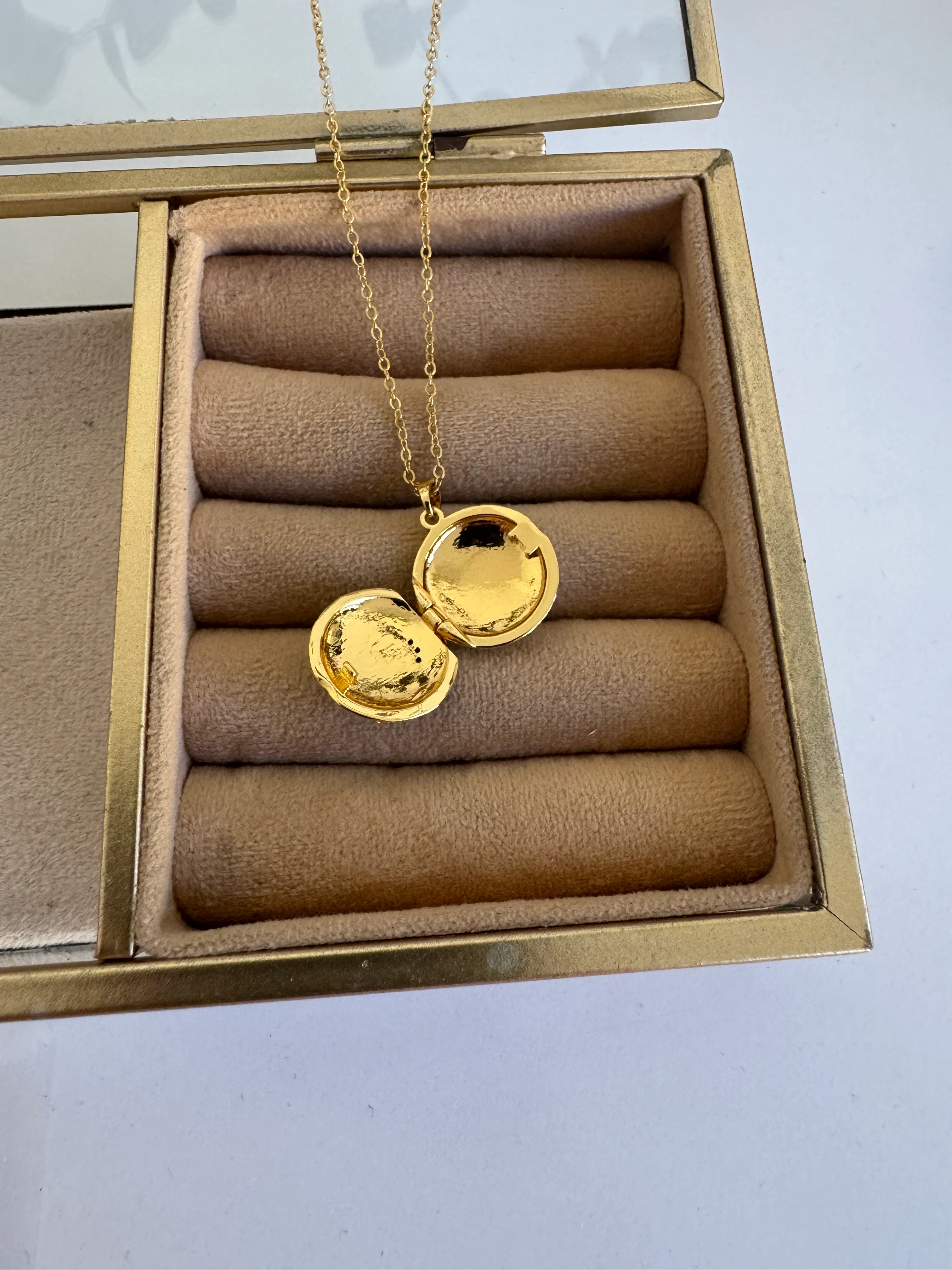 Gökyüzü Temalı 14K Kapaklı Kolye