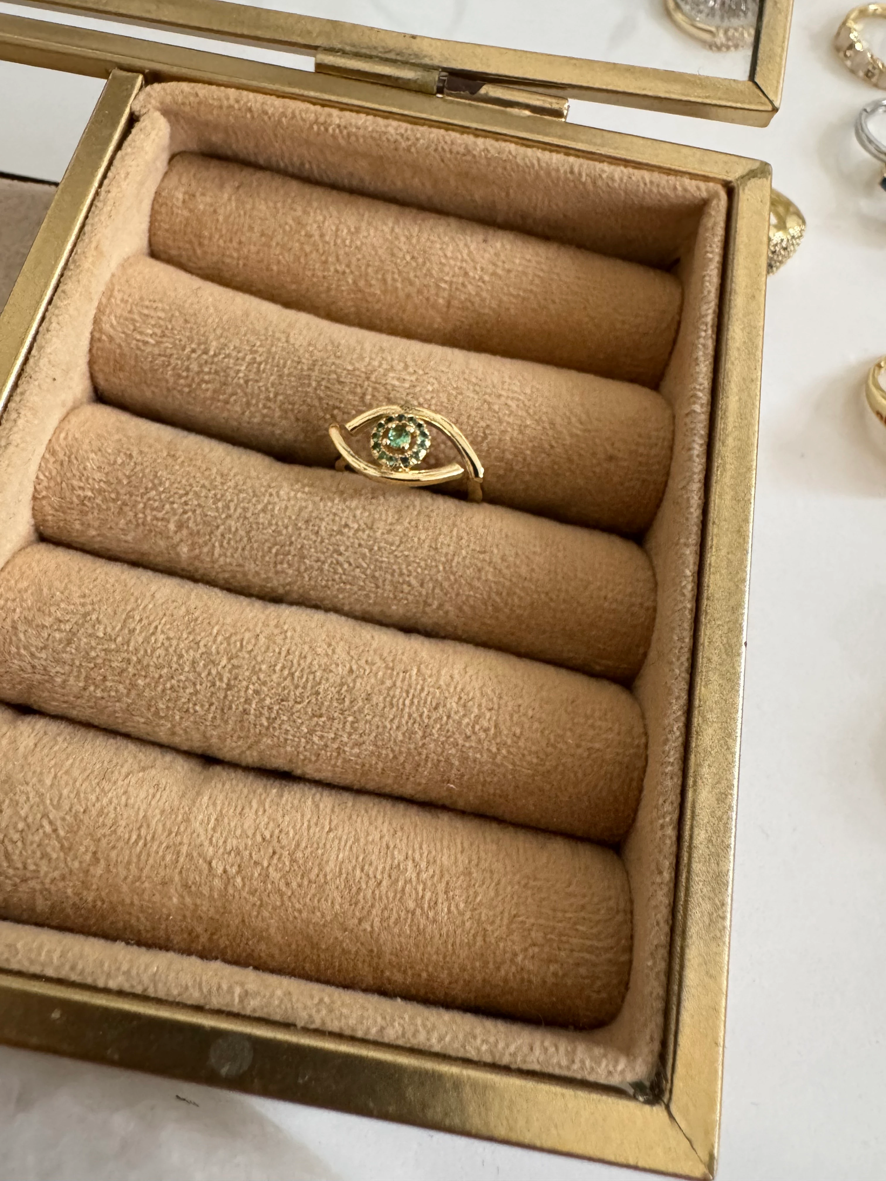 Yeşil Renk 14k Göz Yüzük