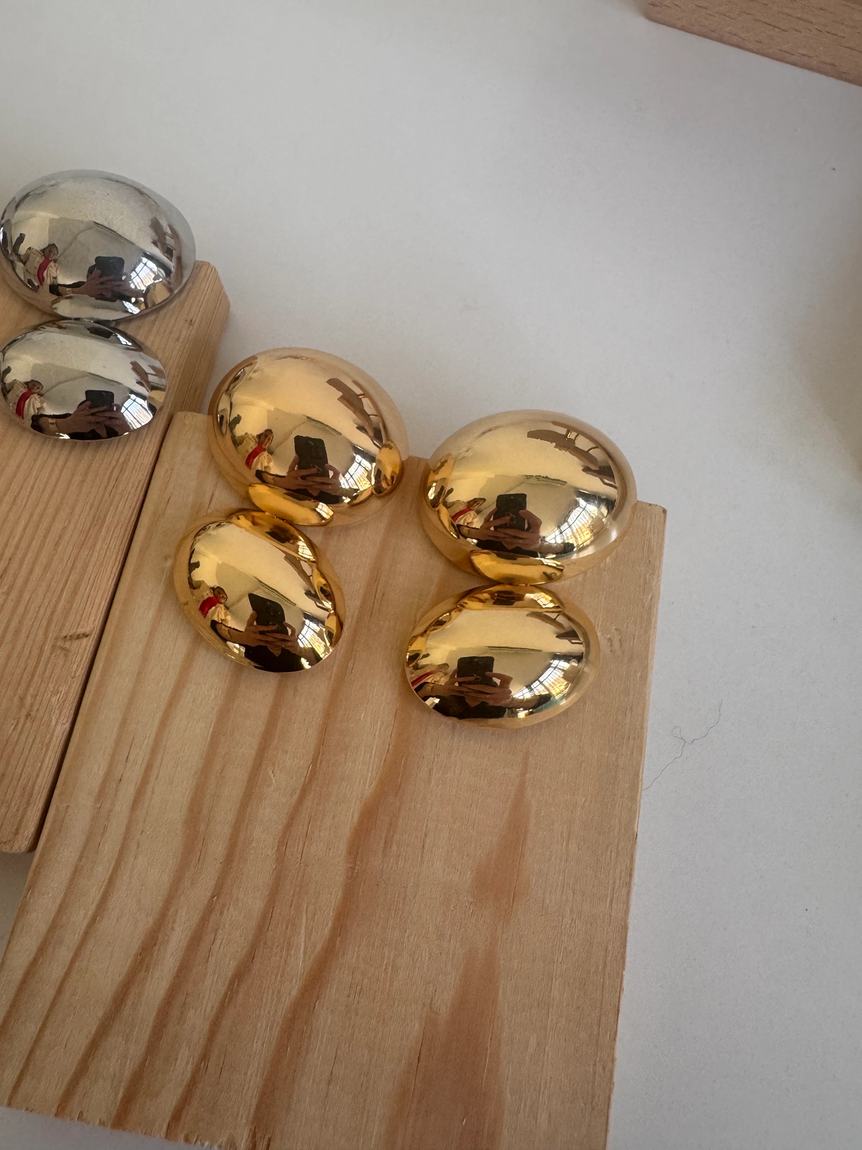 Gold Bombeli İkili Tasarım Küpe