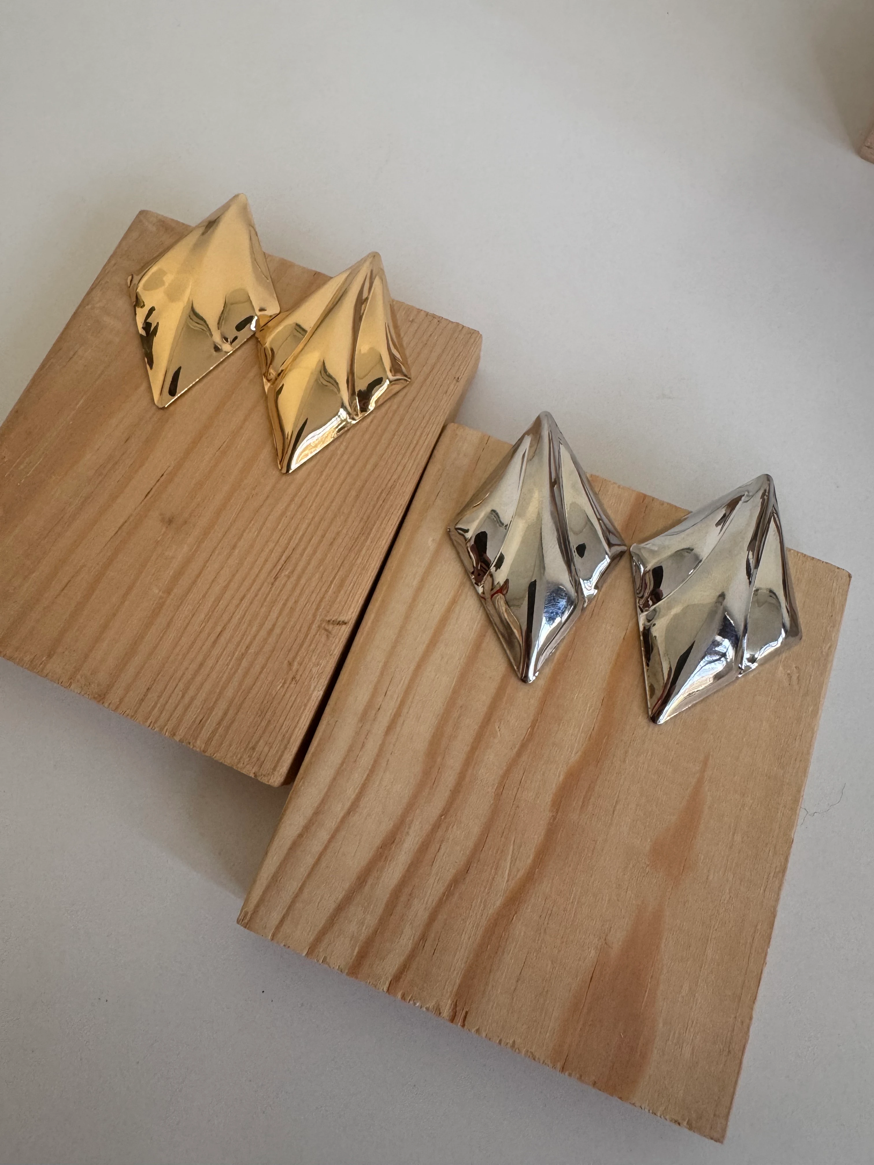 Baklava Desen Gümüş Plaka Küpe