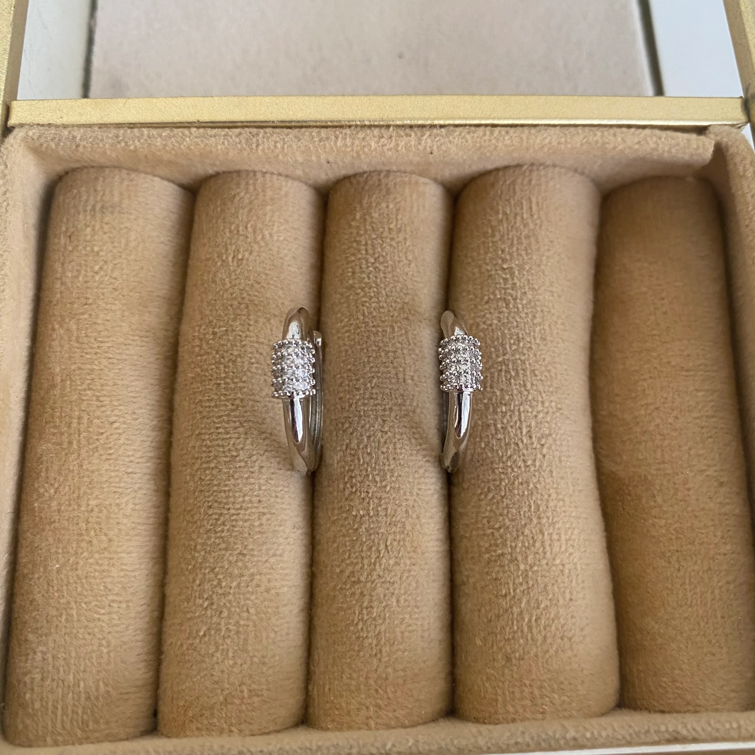 Xuping Silver Taşlı Halka Küpe