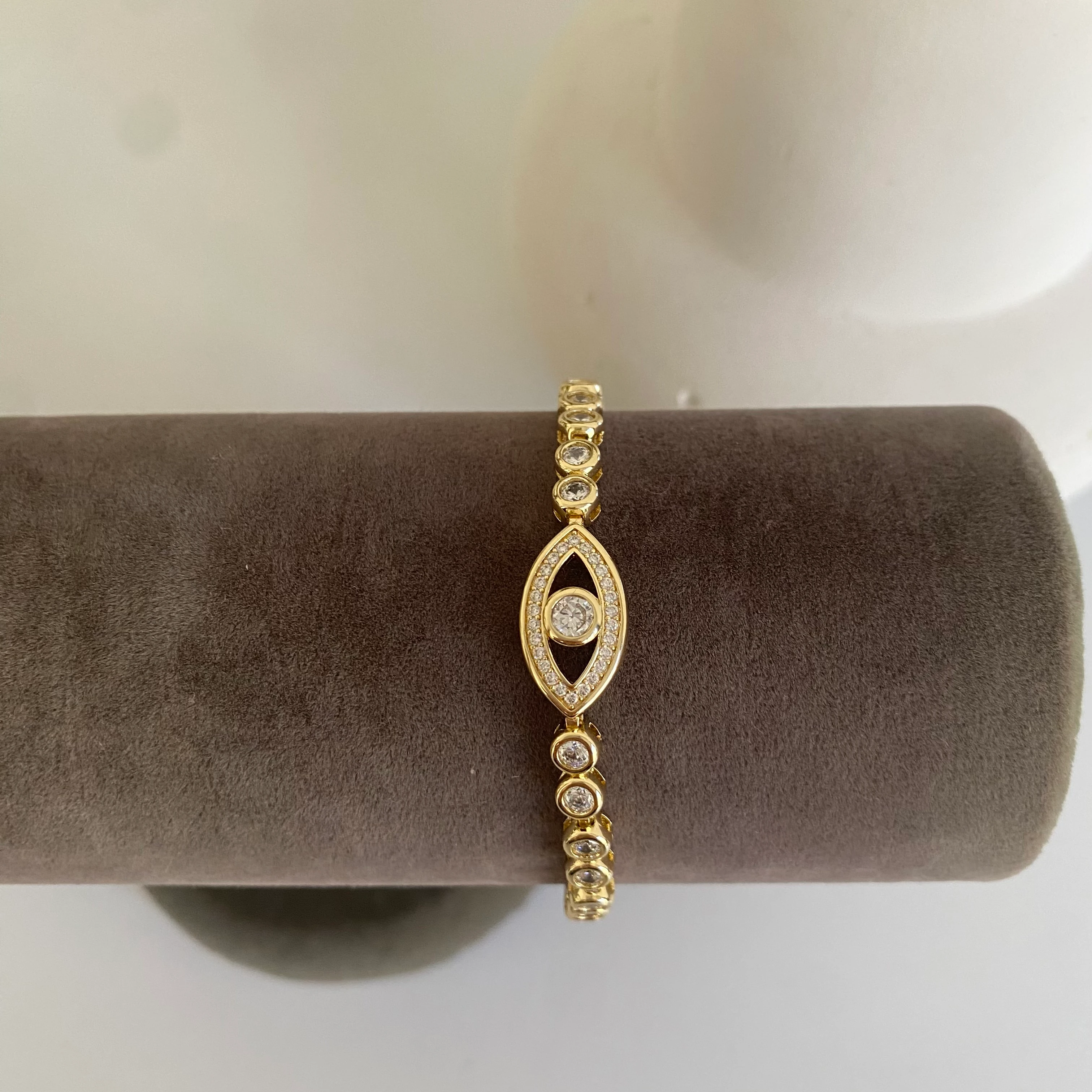 Xuping Göz Model Zirkon Taşlı Bileklik