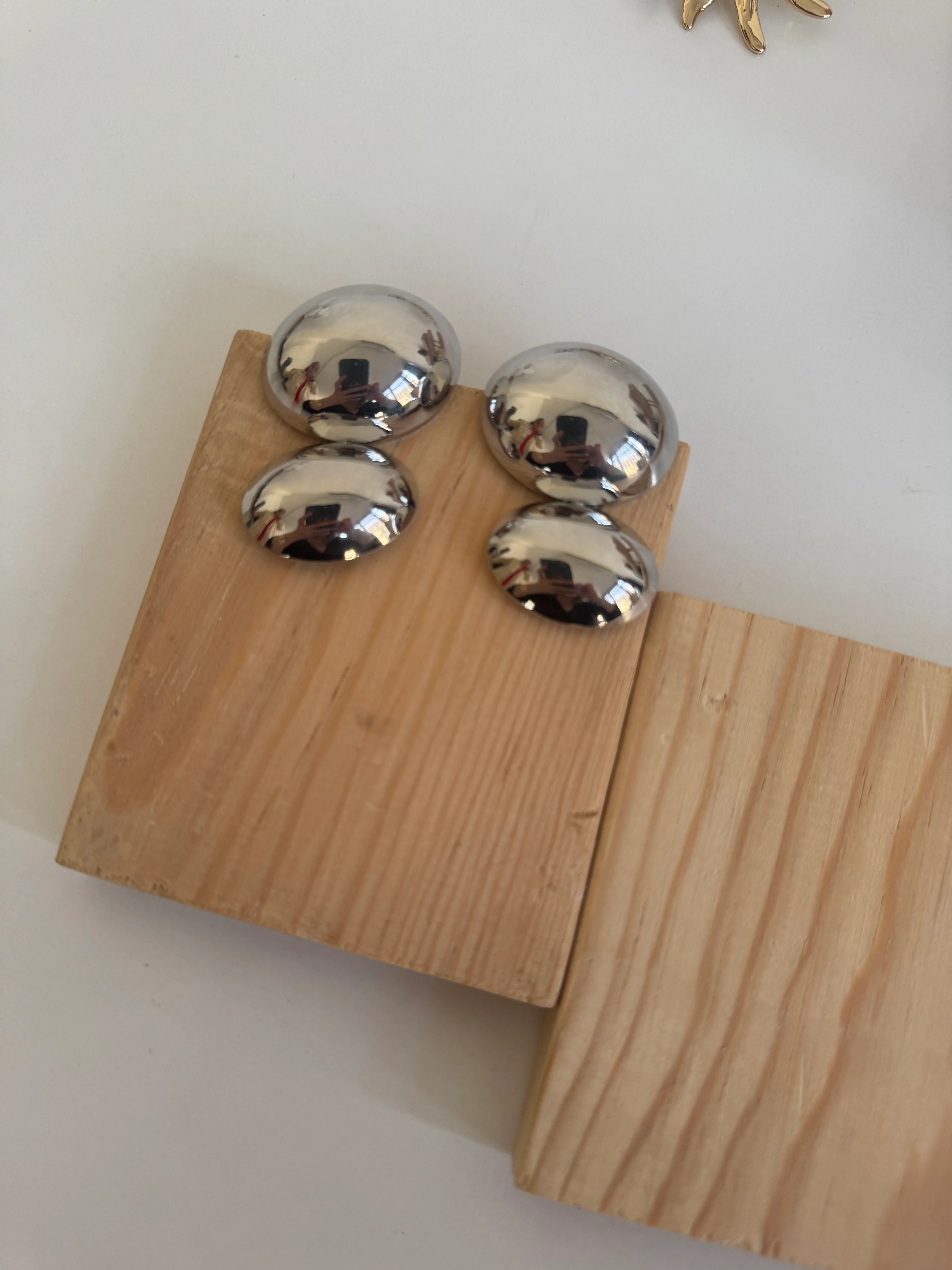 Gümüş Bombeli İkili Tasarım Küpe