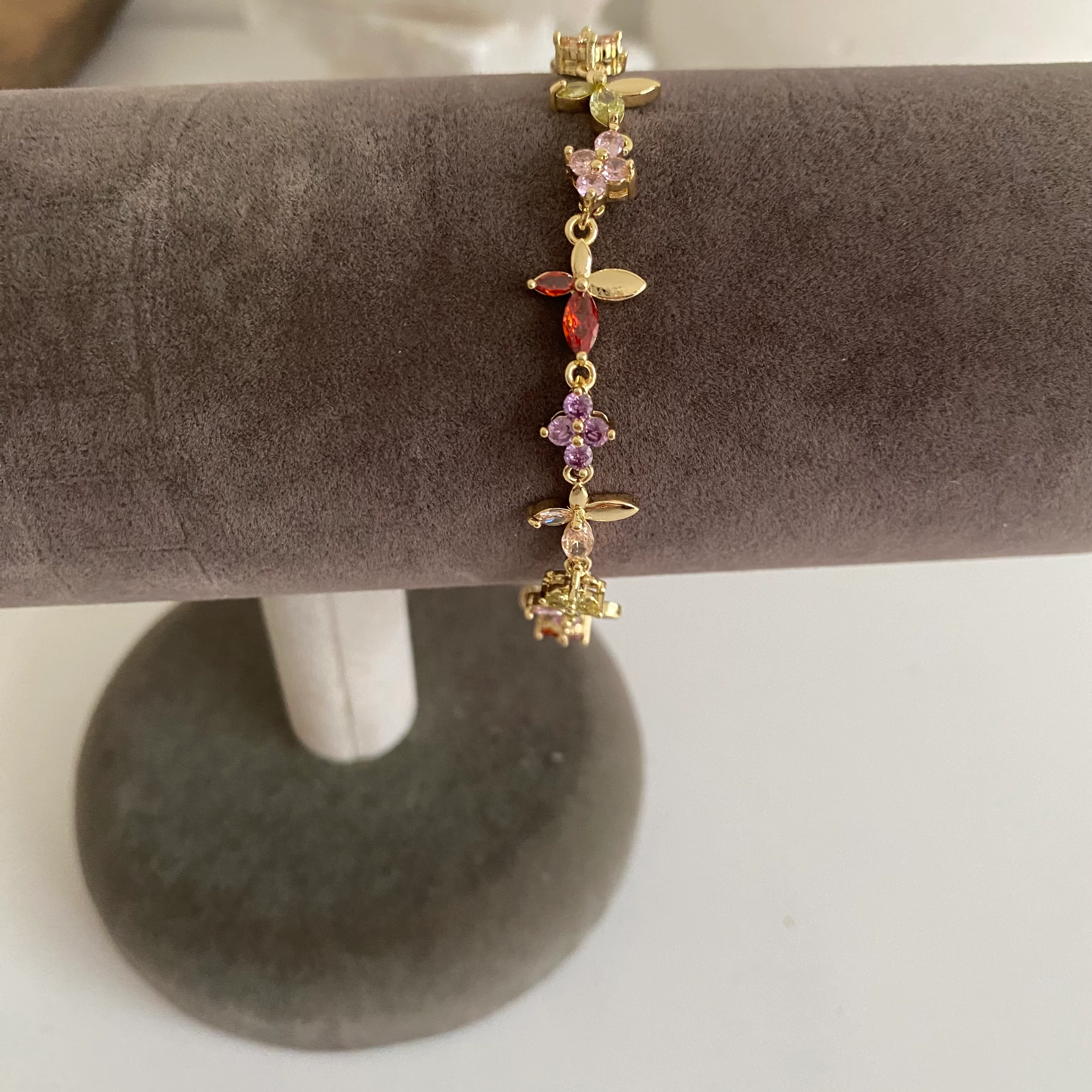 Xupinh Renkli Taşlı Çiçek Figür Bileklik