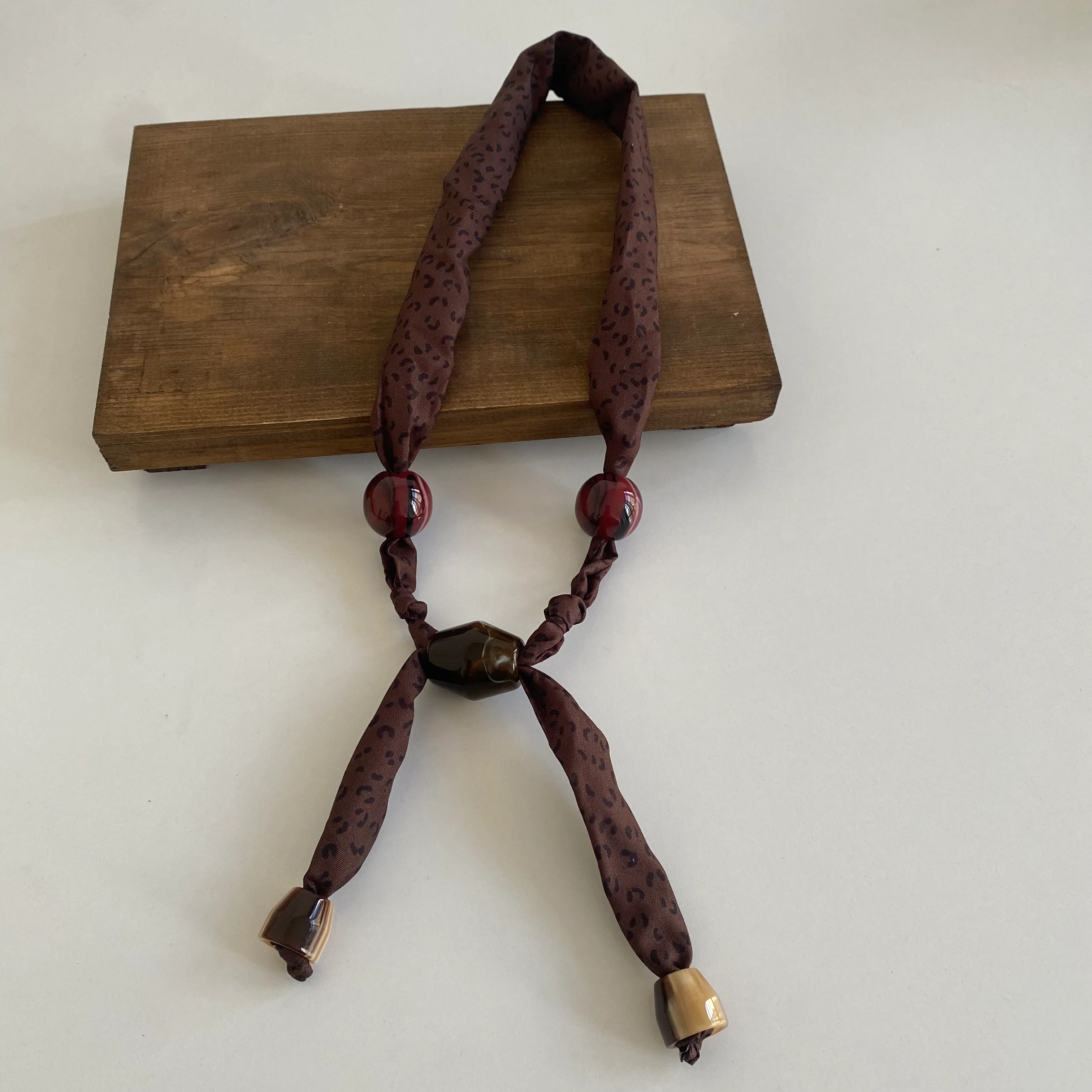 Vintage Acı Kahve Fular Kolye