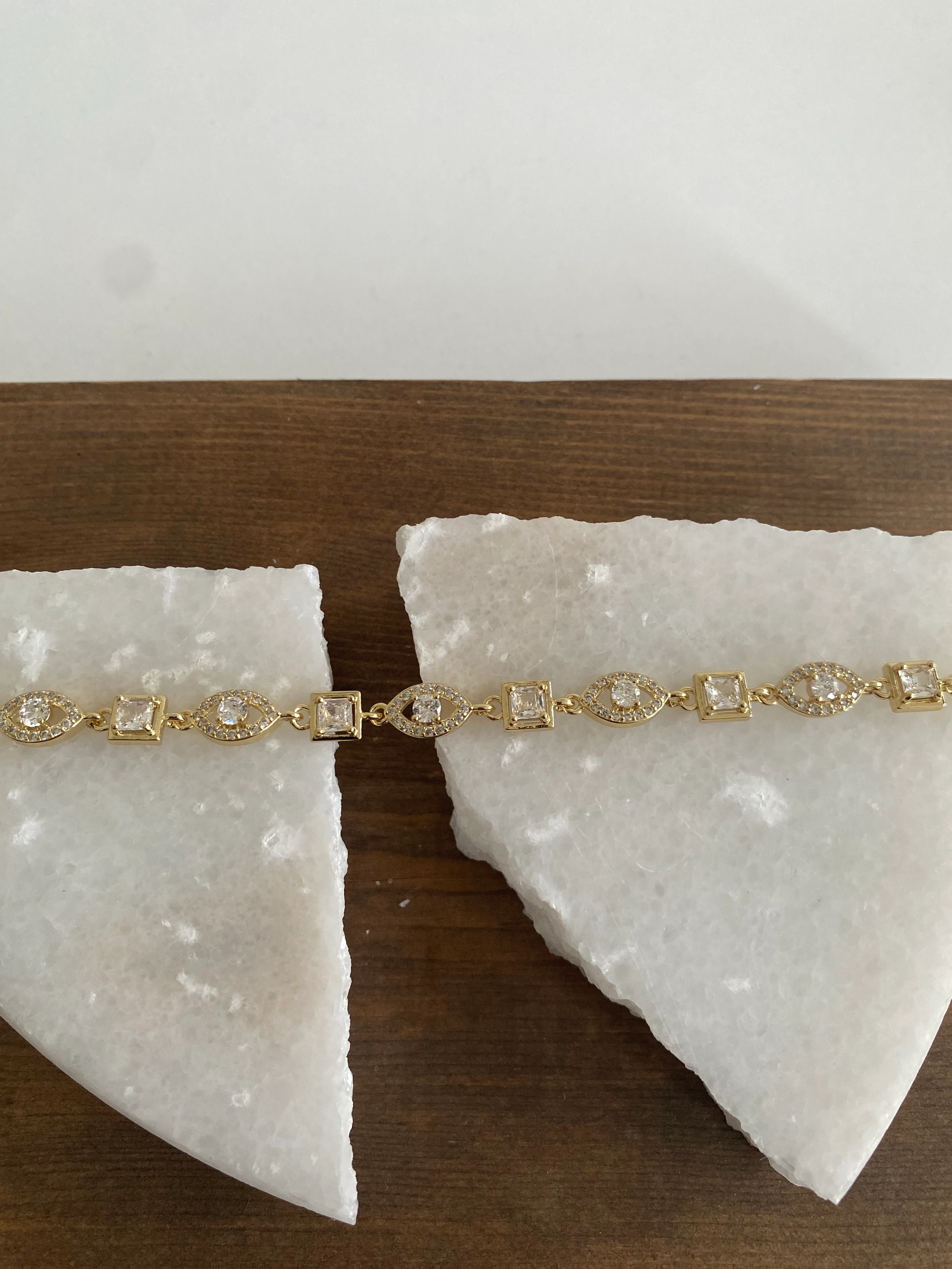 Xuping Zirkon Taş Göz Bileklik