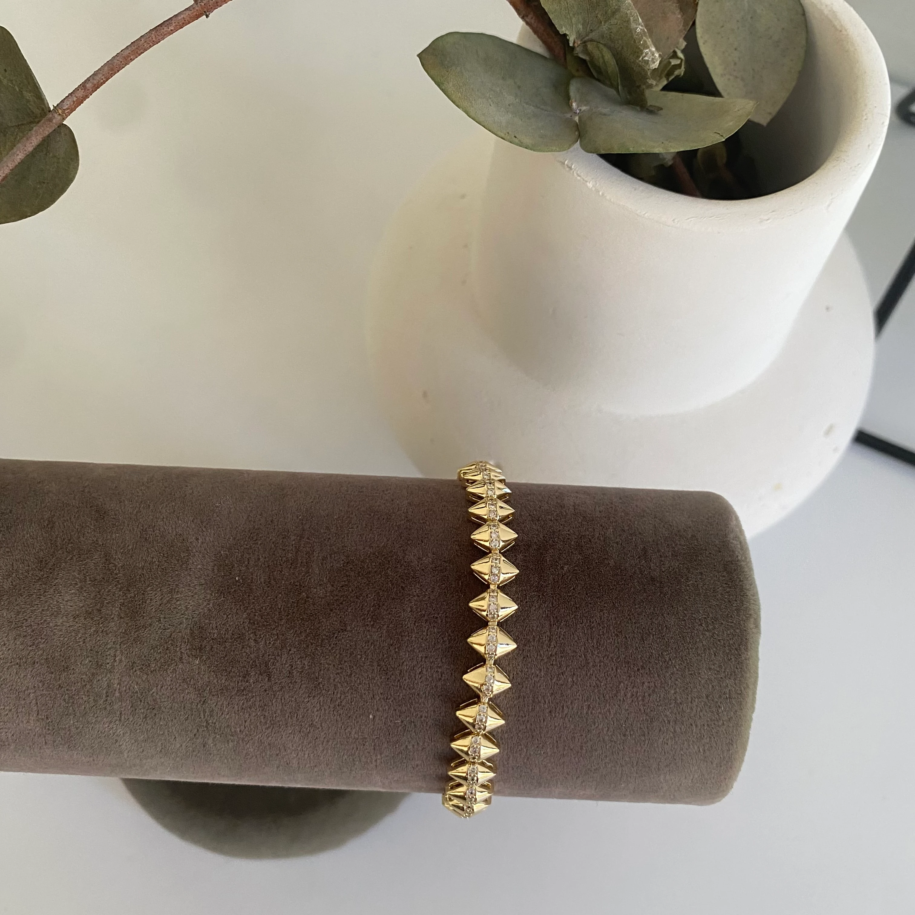 Xuping Baklava Desen Taşlı Bileklik