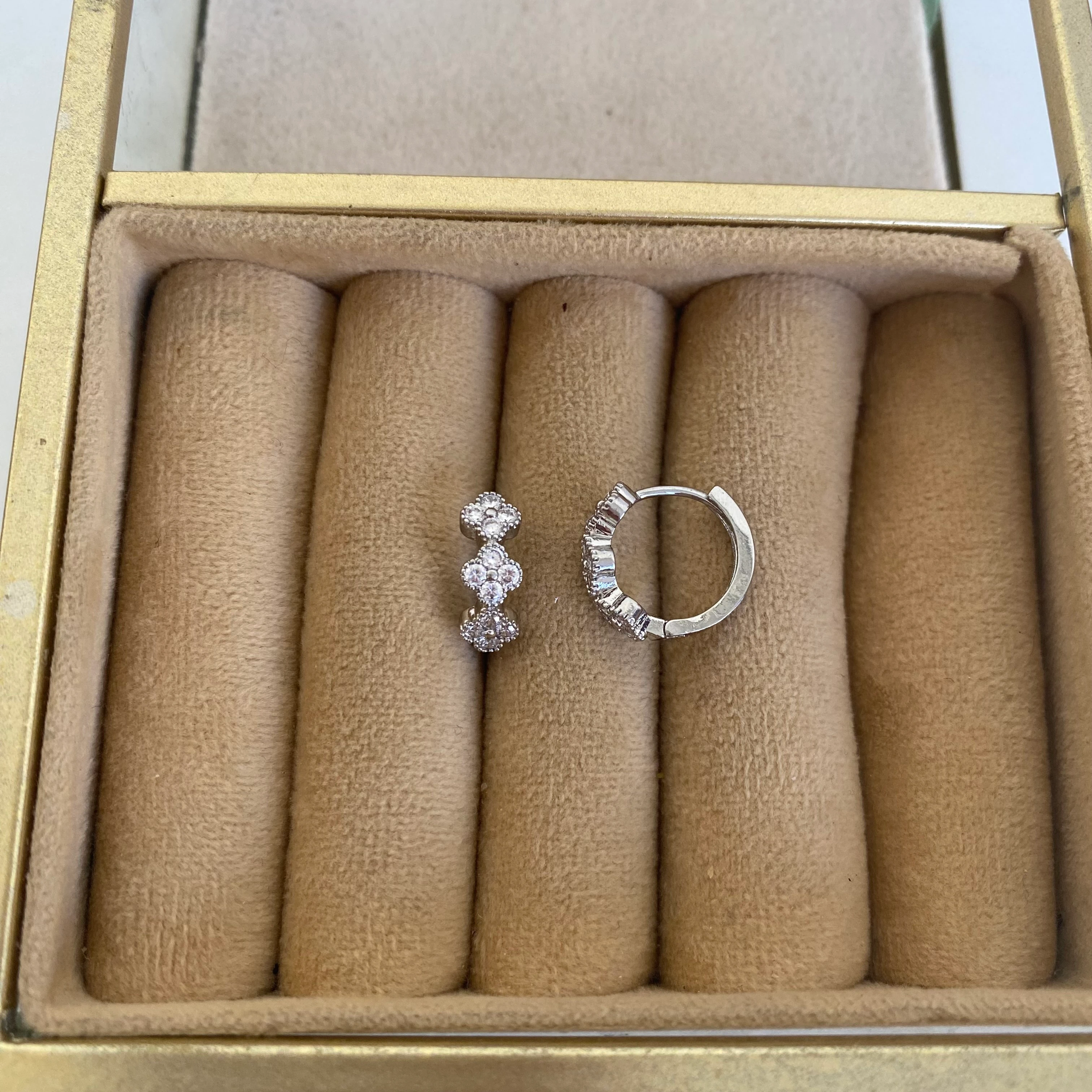 Xuping Silver Zirkon Taş Yonca Halka Küpe