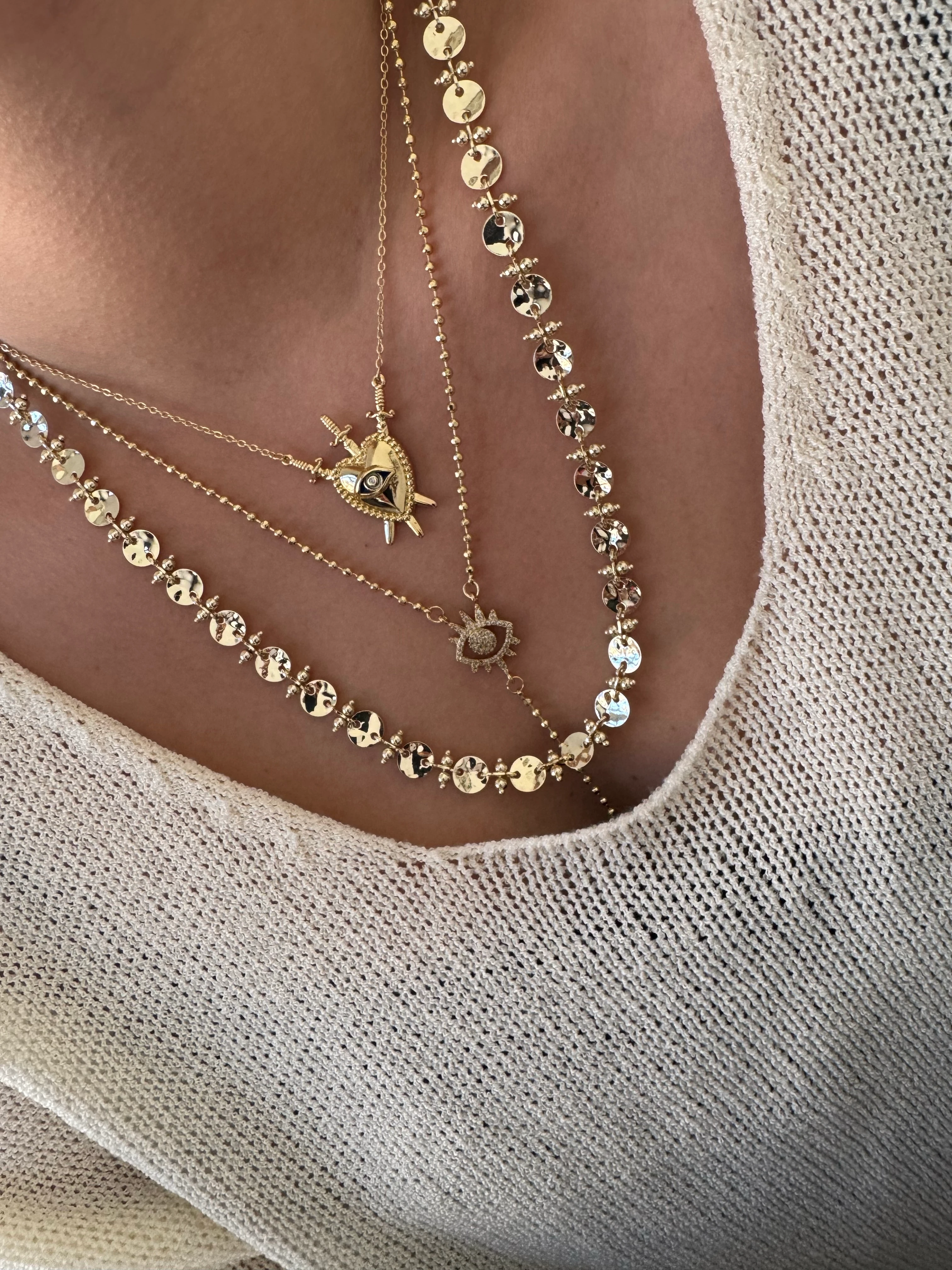 14k Gold Kalp Figür Göz Detay Kolye