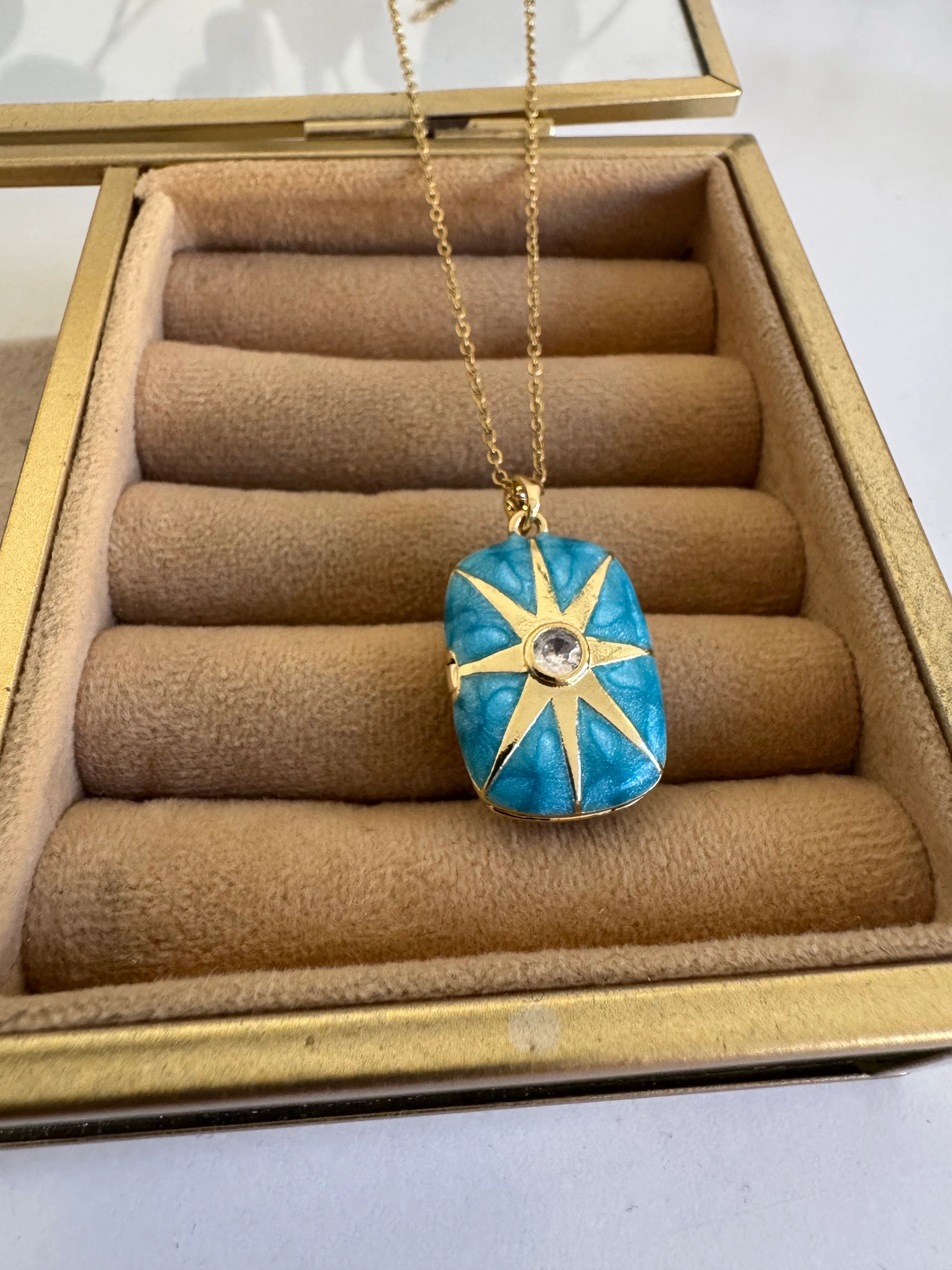 Kutup Yıldızı 14k Kapaklı Kolye