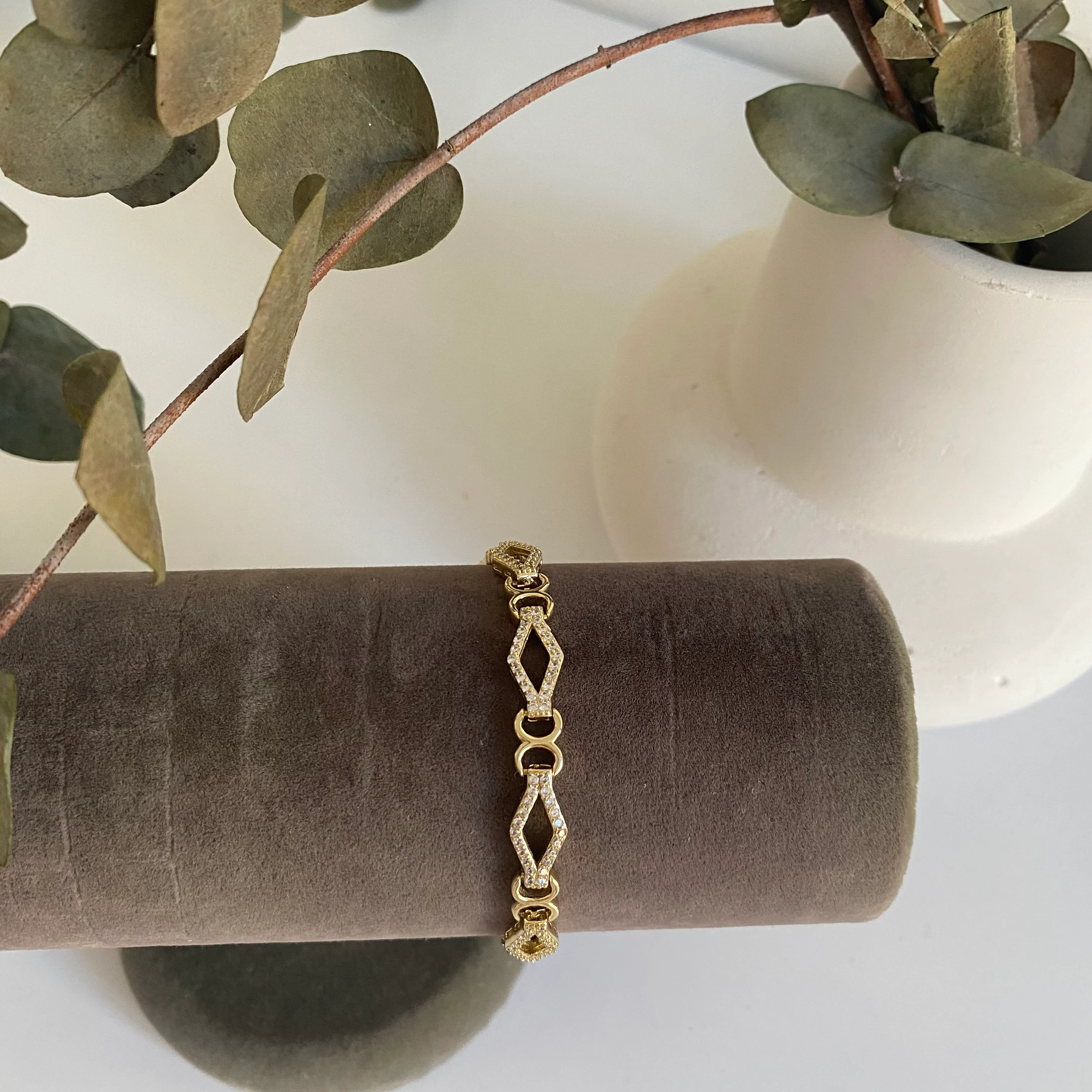 Xuping Zarif Elmas Formlu Taşlı Bileklik