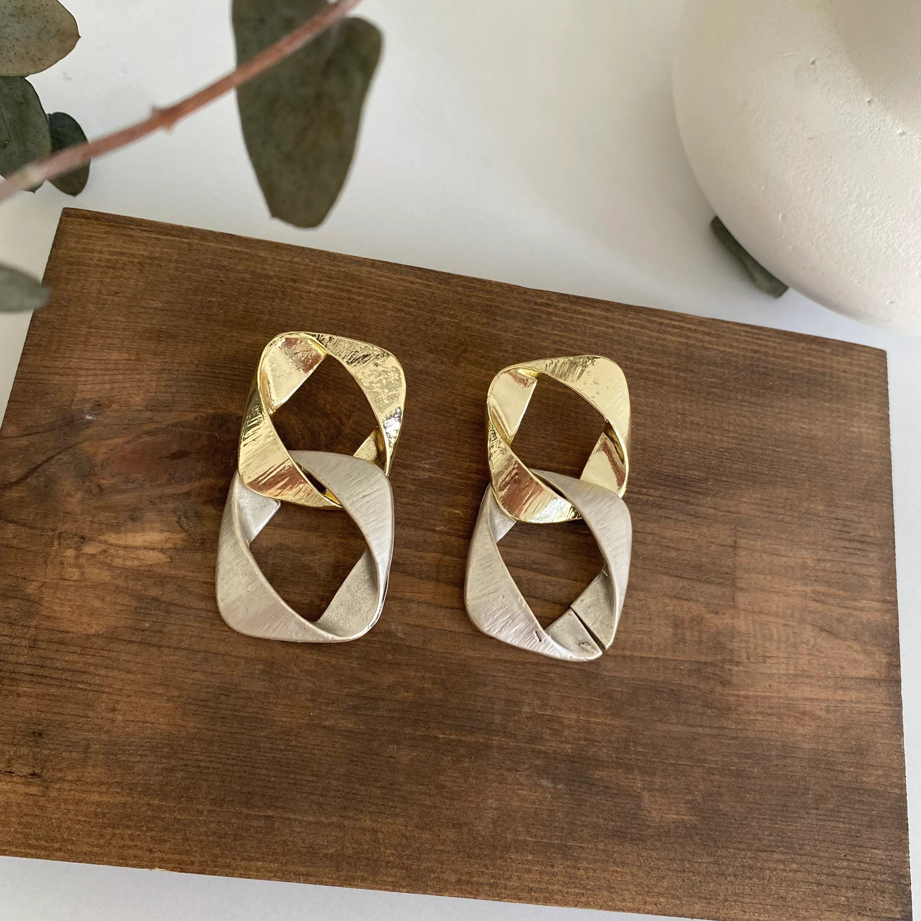 14k Altın Kaplama Kare Tasarım Küpe