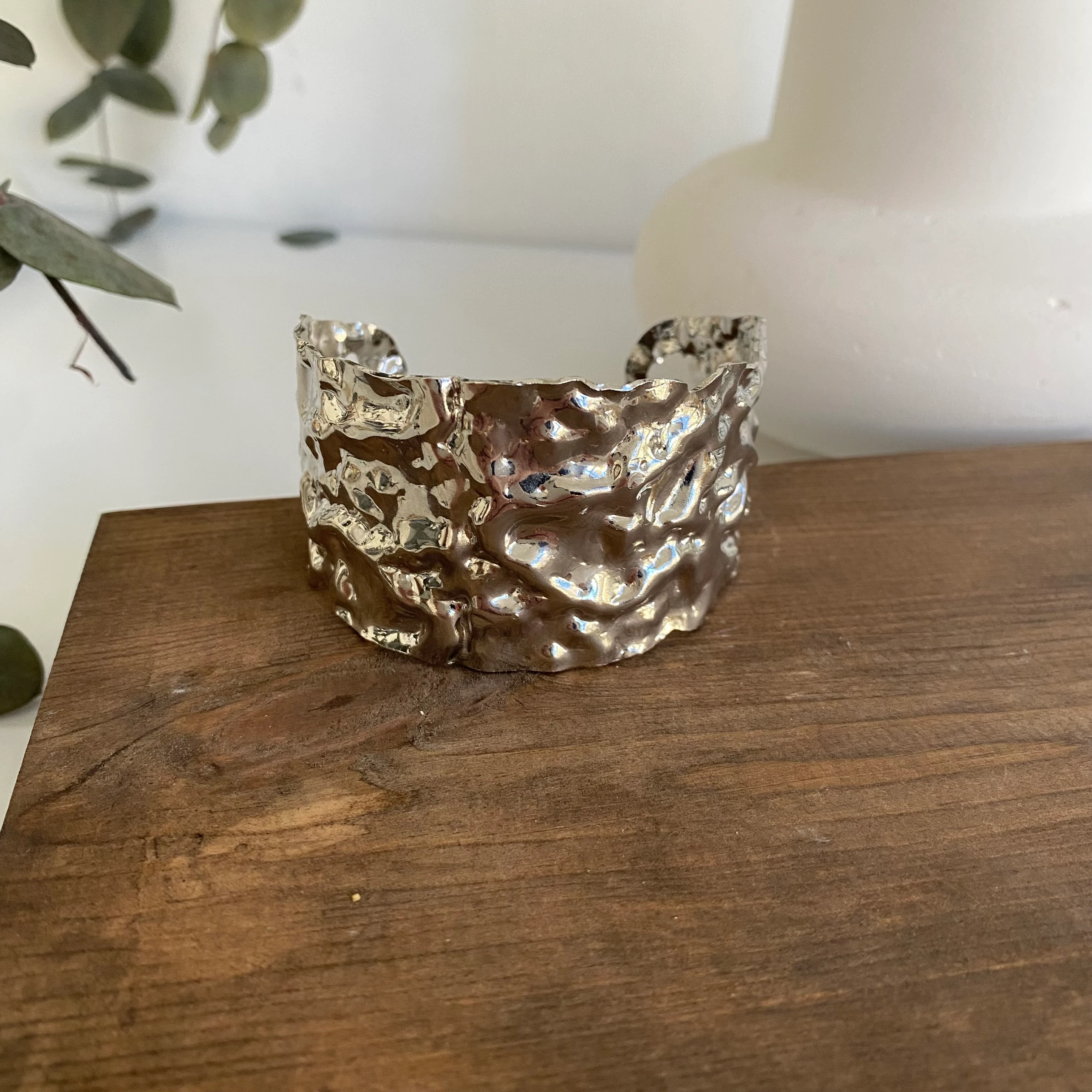 14k Silver Kırışık Yüzeyli Kelepçe Bileklik